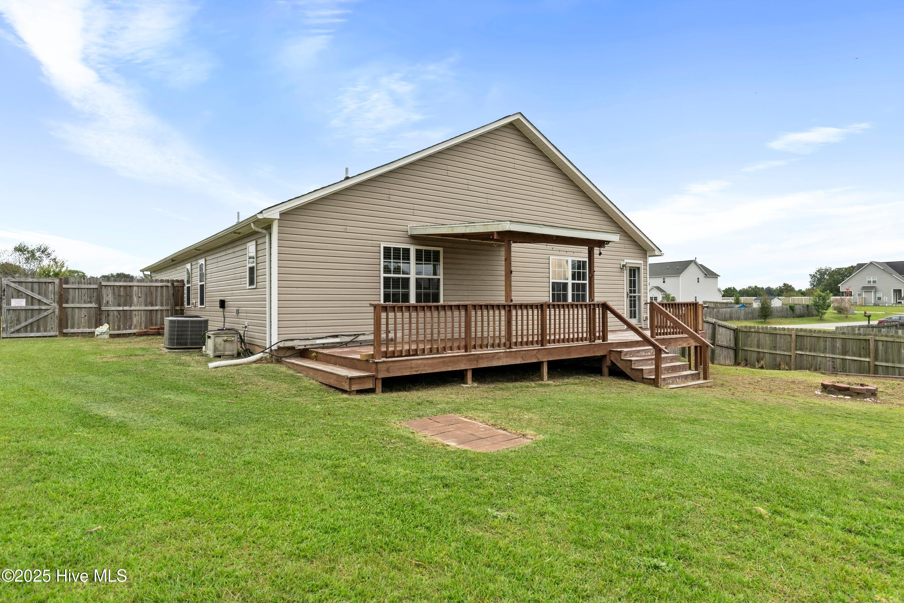 100530465 | Photo 47