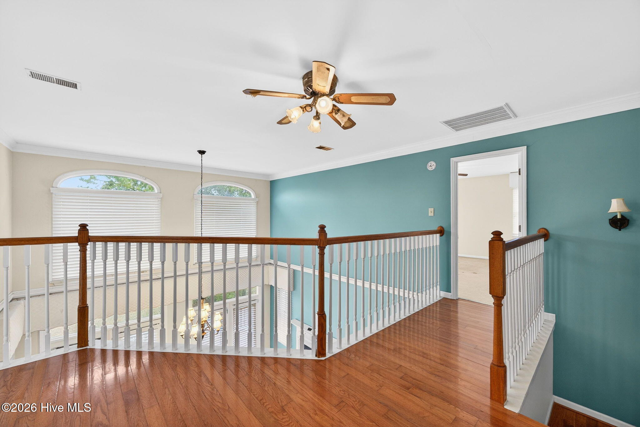 100559541 | Photo 26