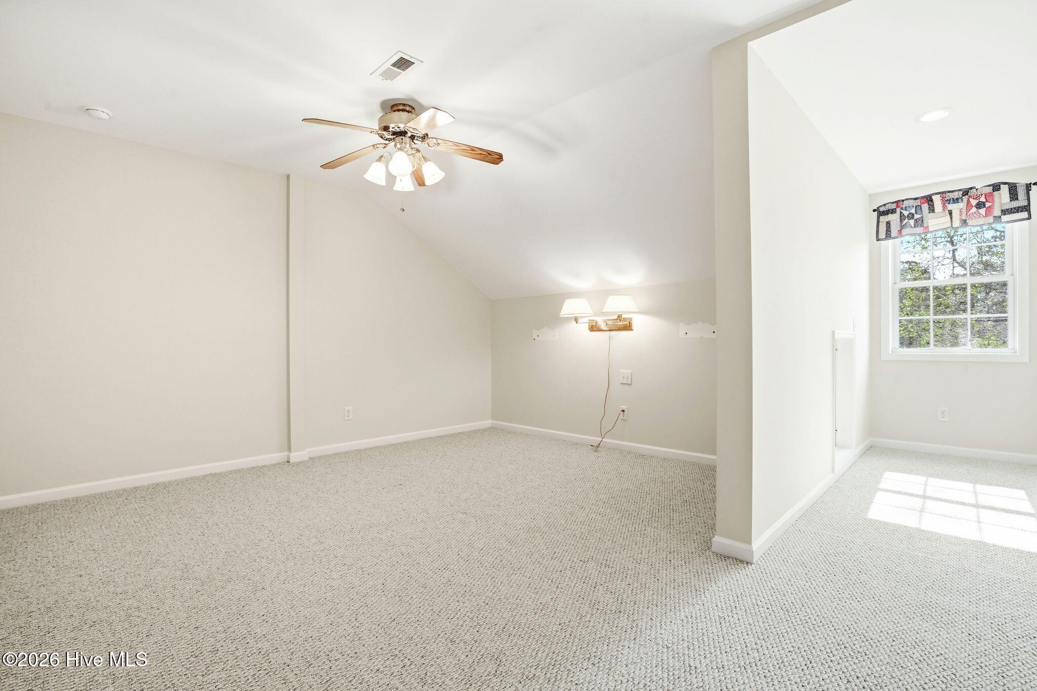 100563594 | Photo 59