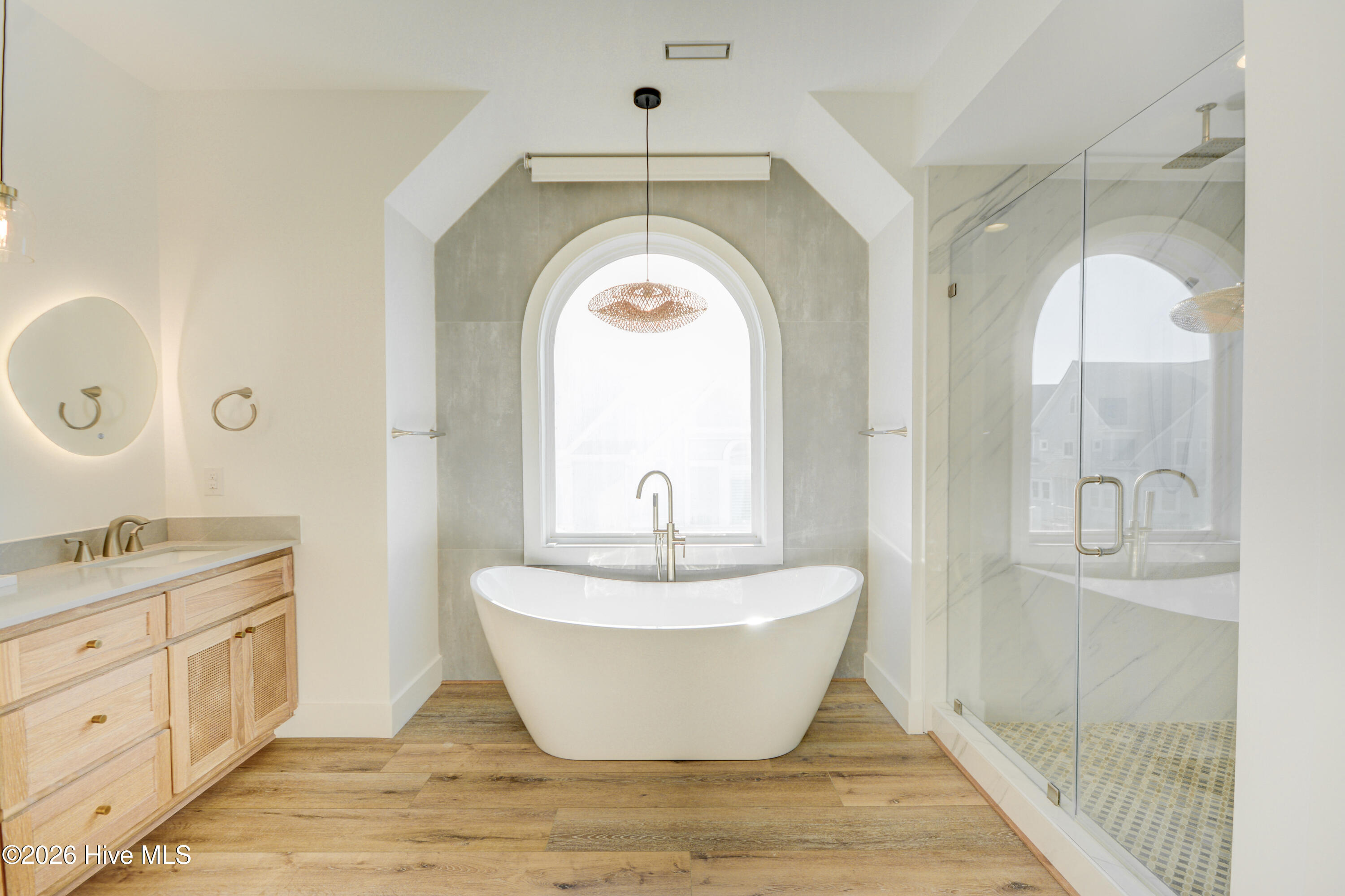 100556459 | Photo 20