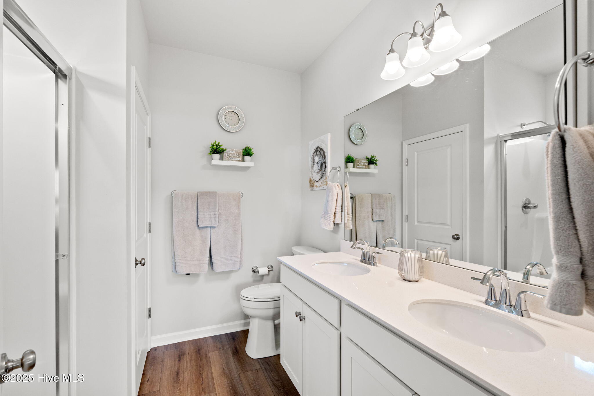 100536885 | Photo 12