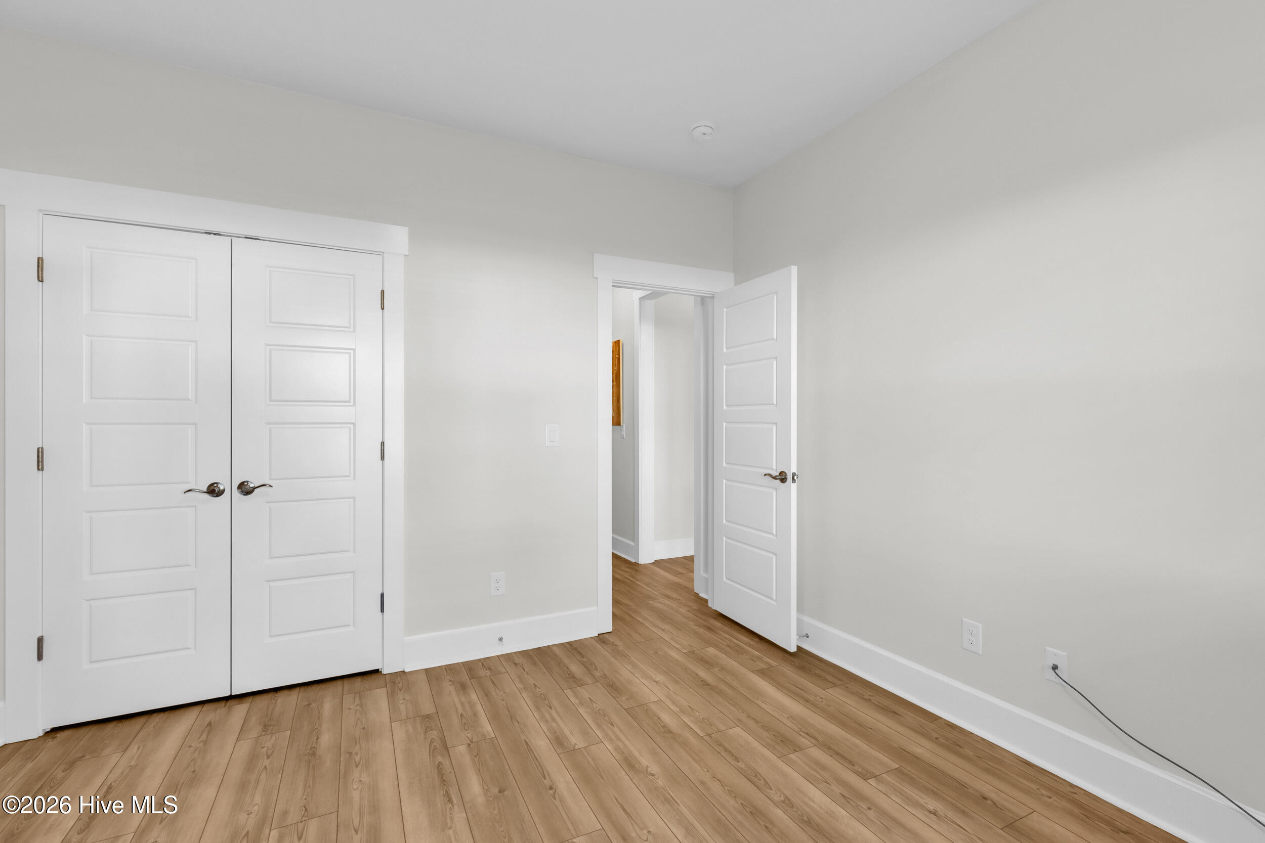 100550757 | Photo 26