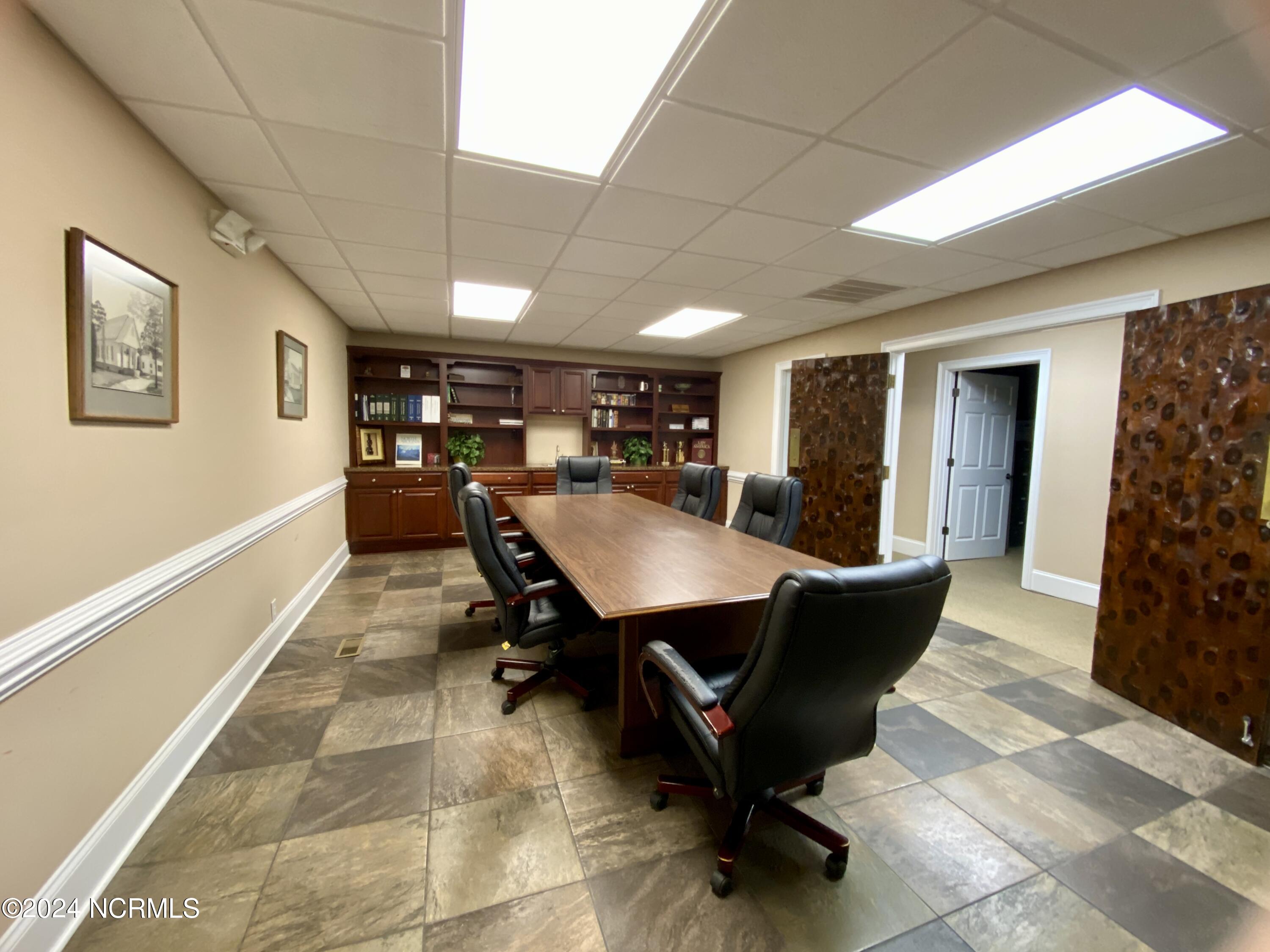 Exterior photo of 121 Courthouse Drive, Elizabethtown, NC 28337. MLS: 100587583