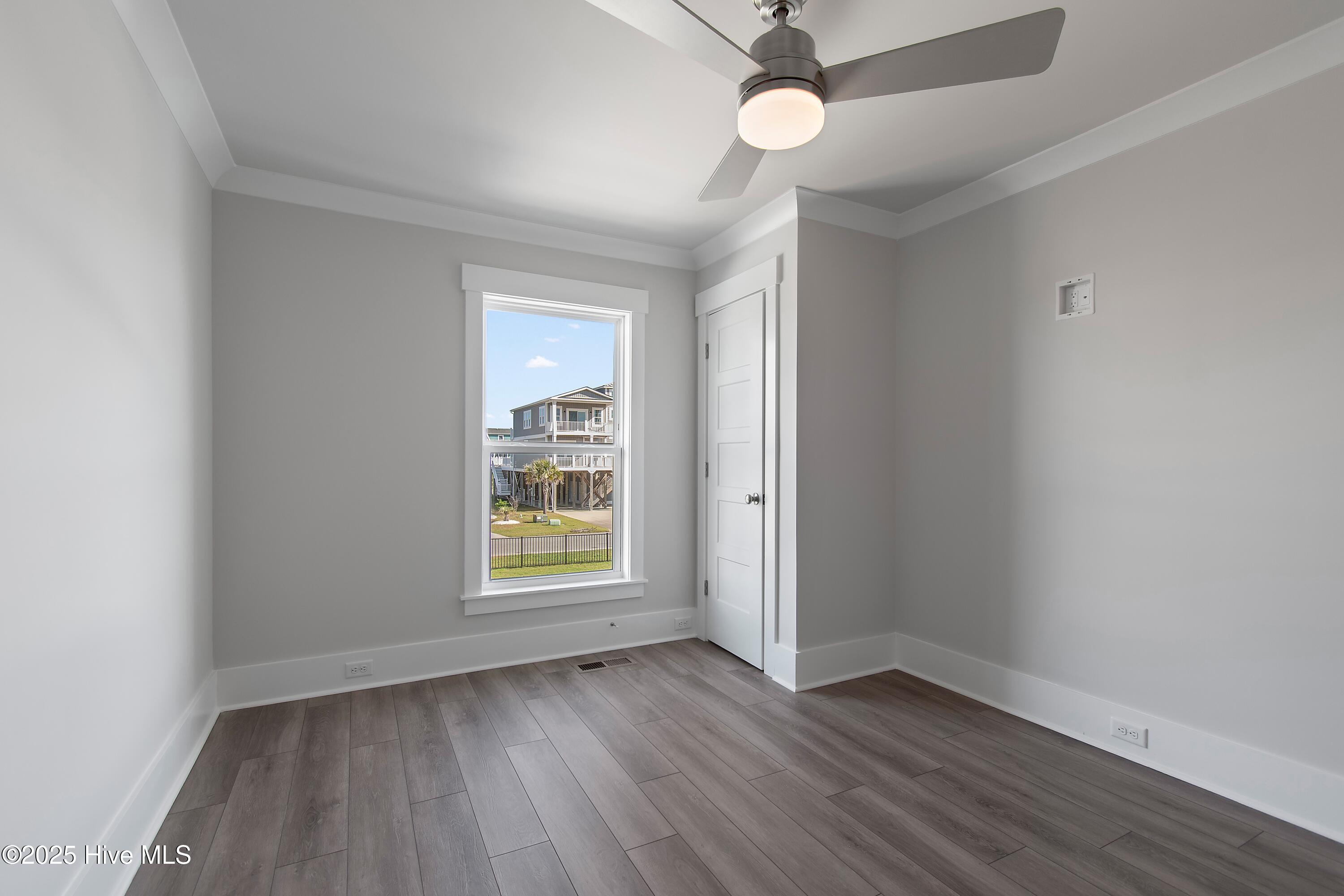 100511699 | Photo 39