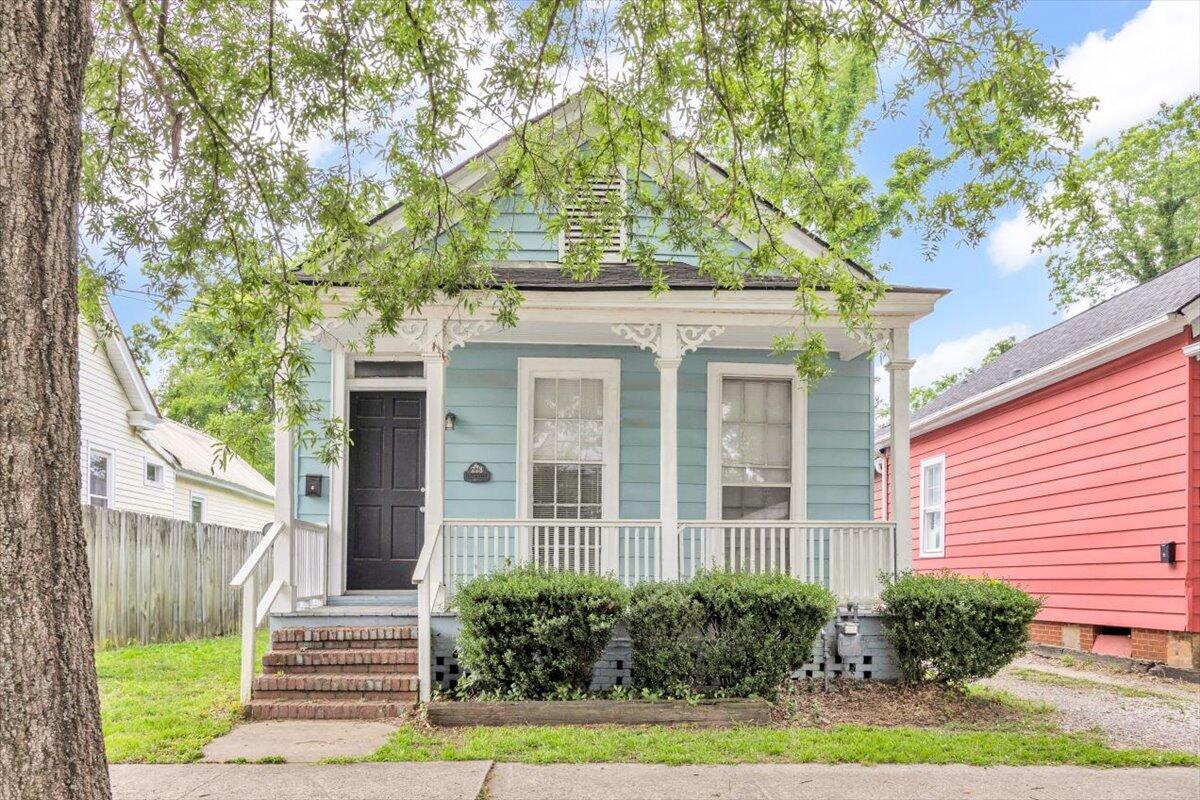 01-228 A Telair St, Exterior-1