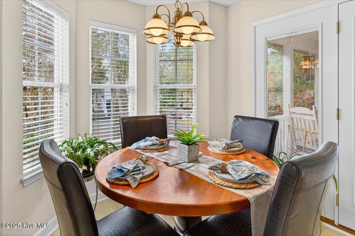 100543046 | Photo 12