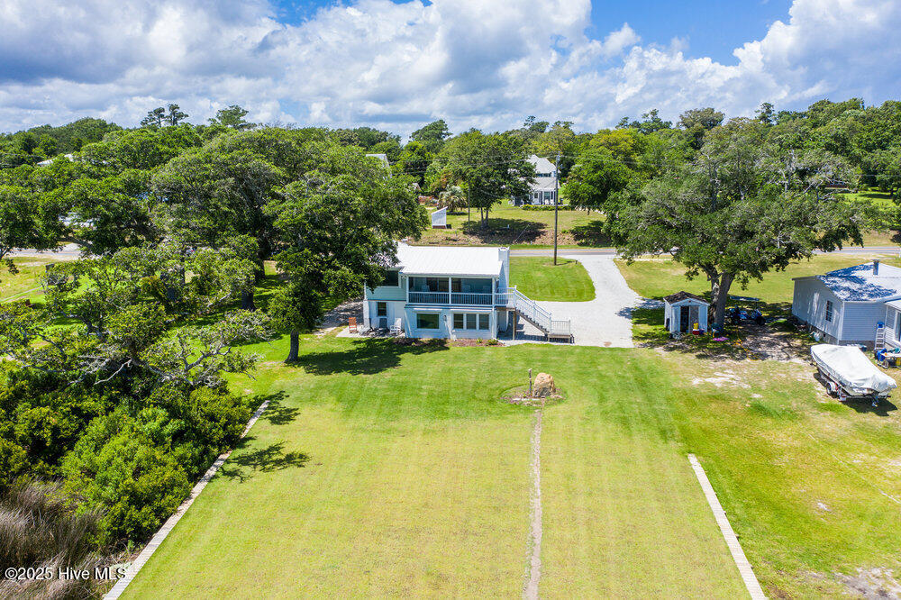 100556855 | Photo 46