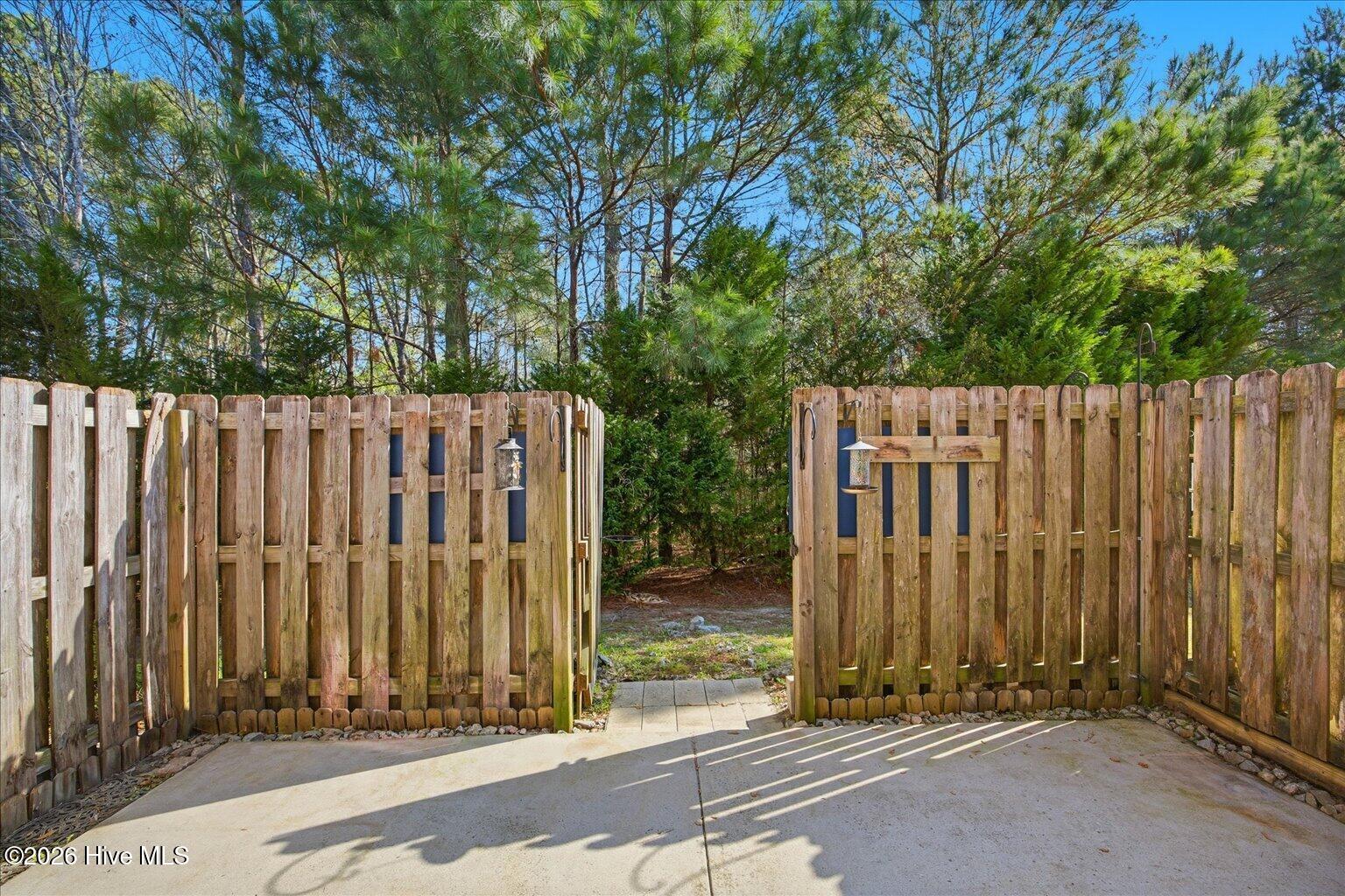 100563143 | Photo 19