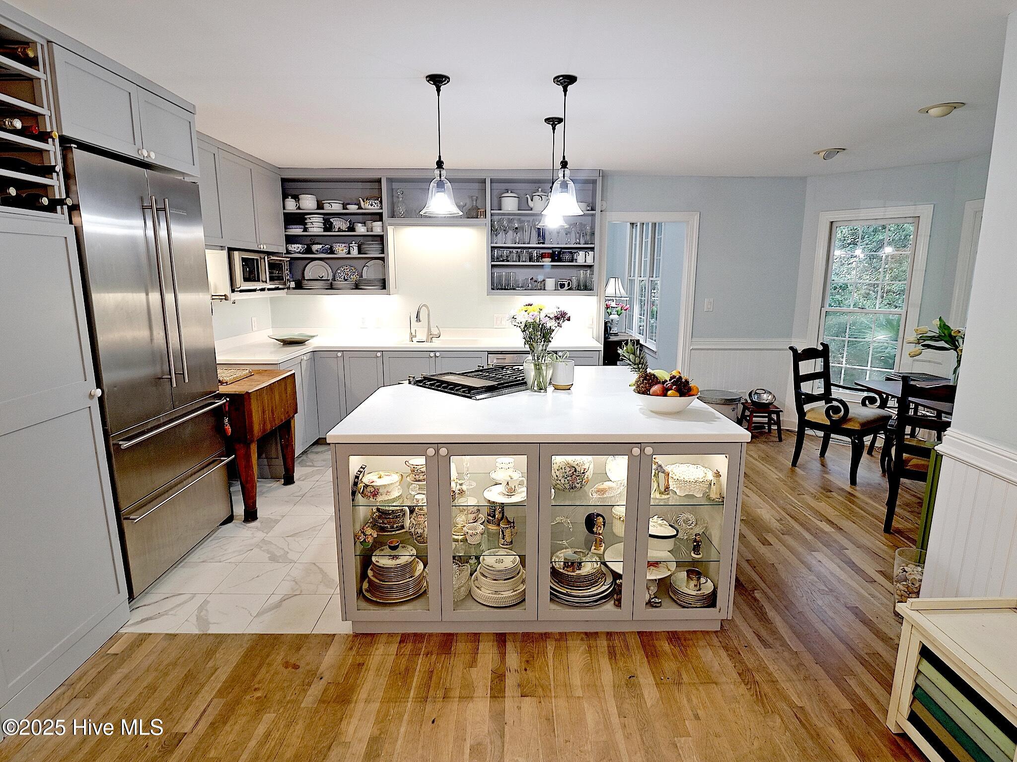 100504796 | Photo 20