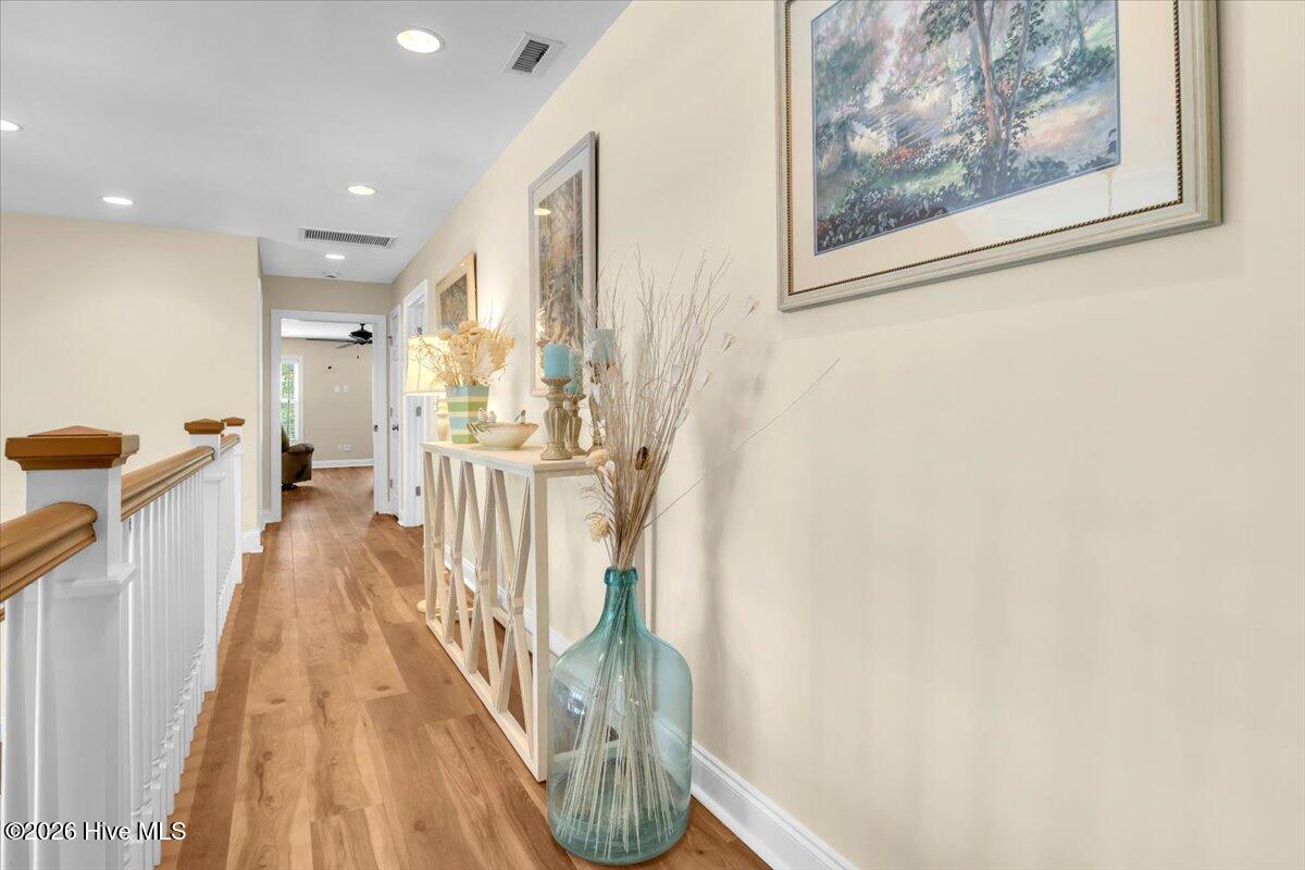 100567087 | Photo 60