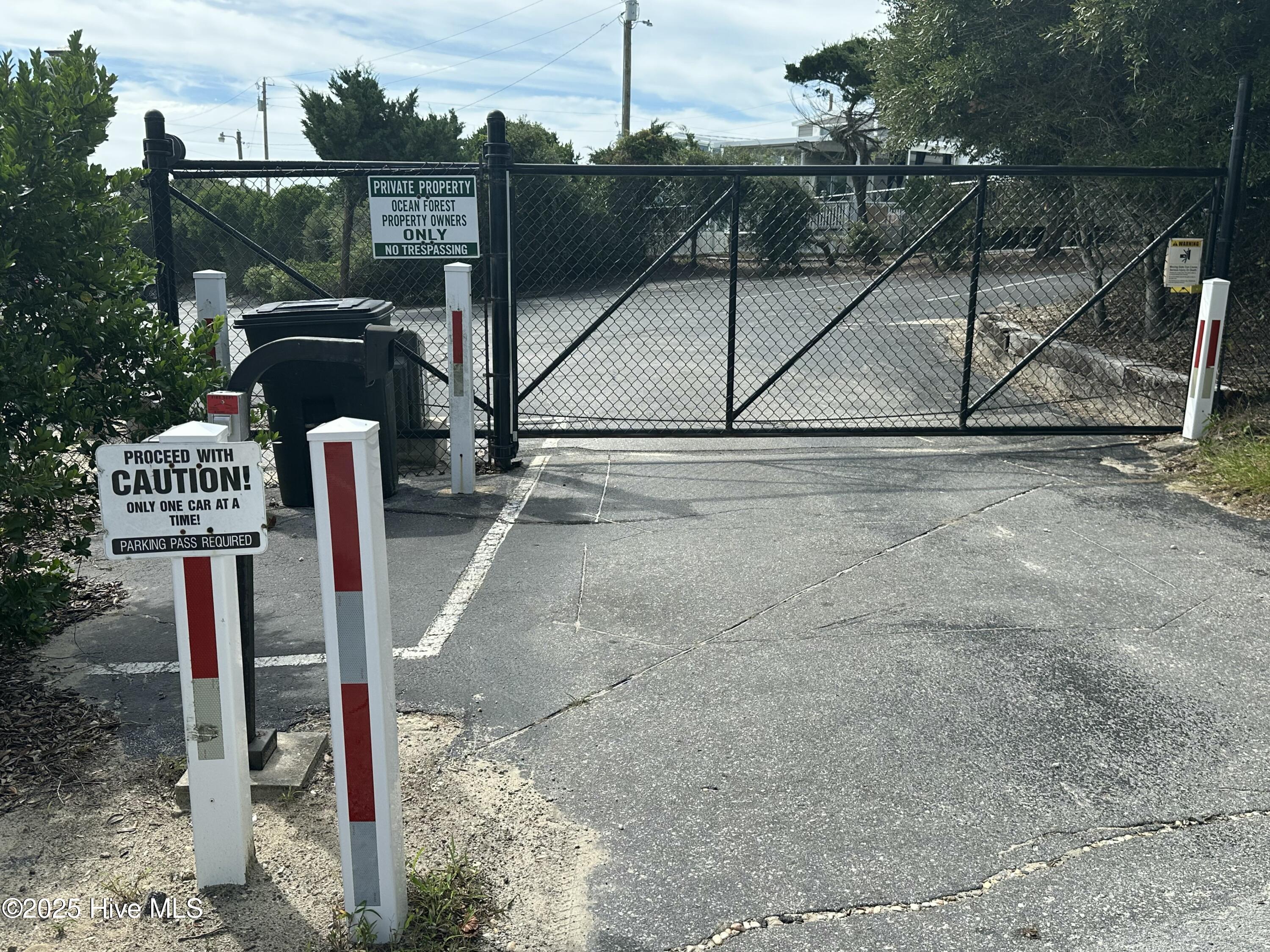 100535776 | Photo 44