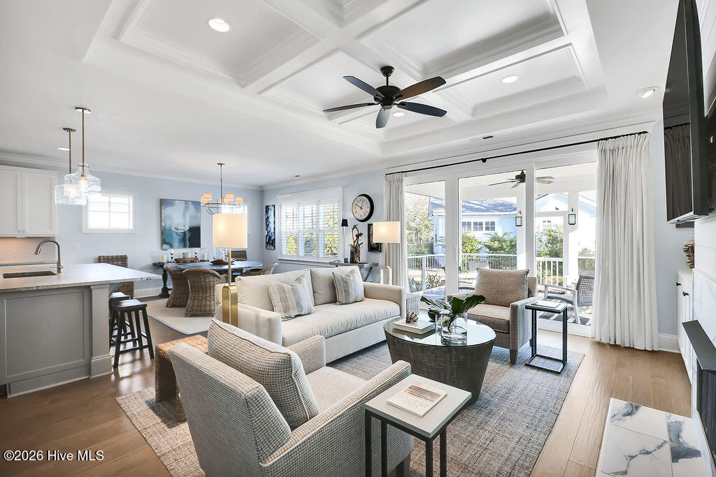 100553460 | Photo 16