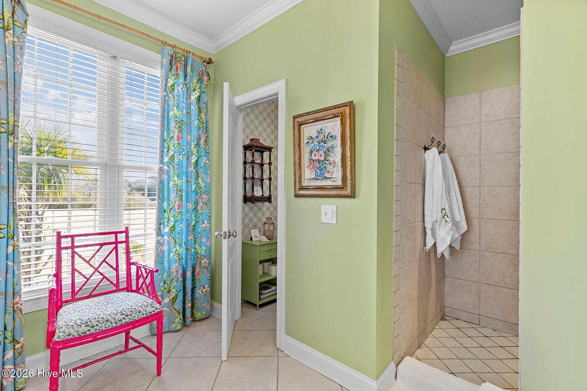 100554340 | Photo 55