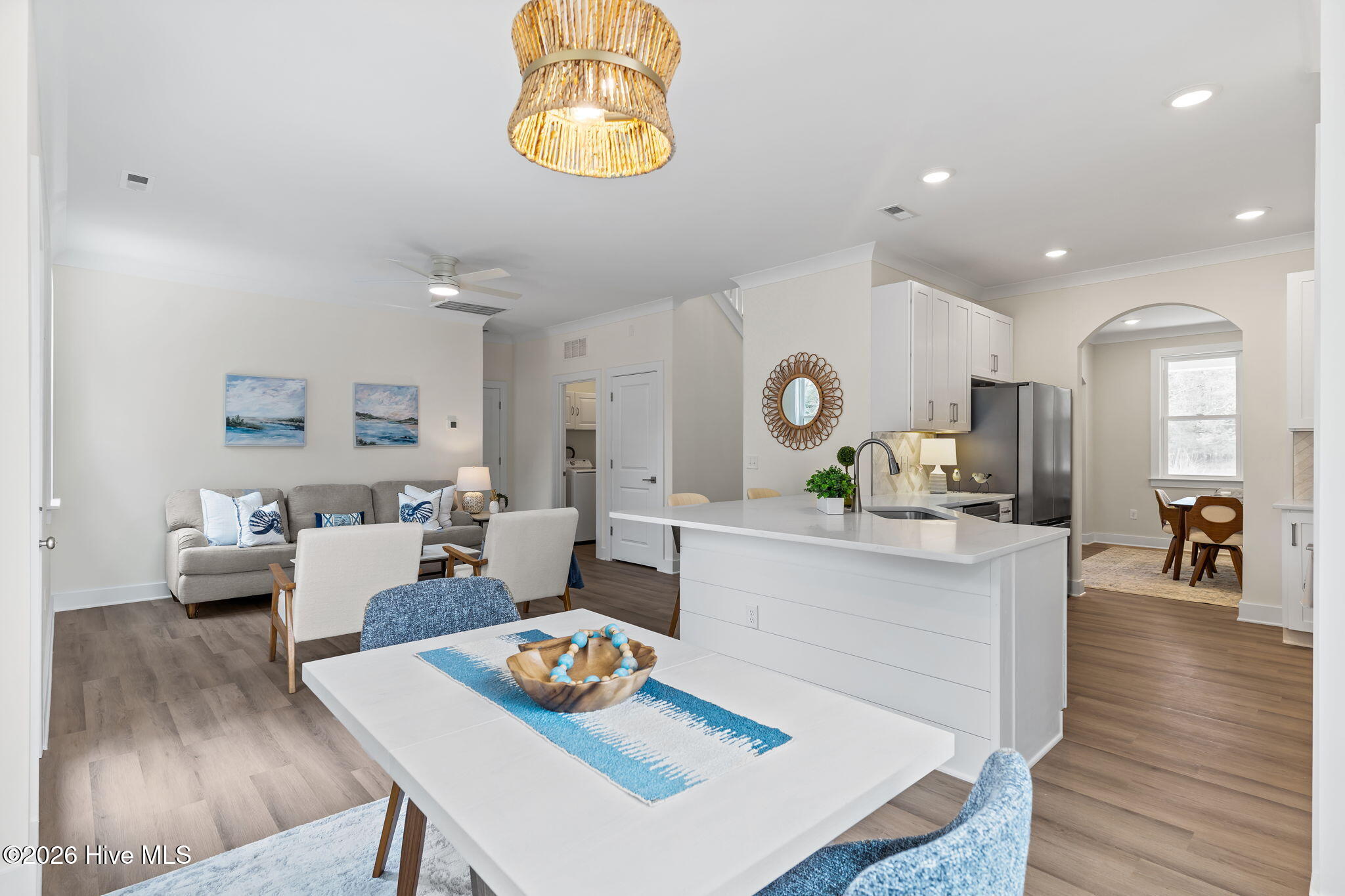 100558259 | Photo 13