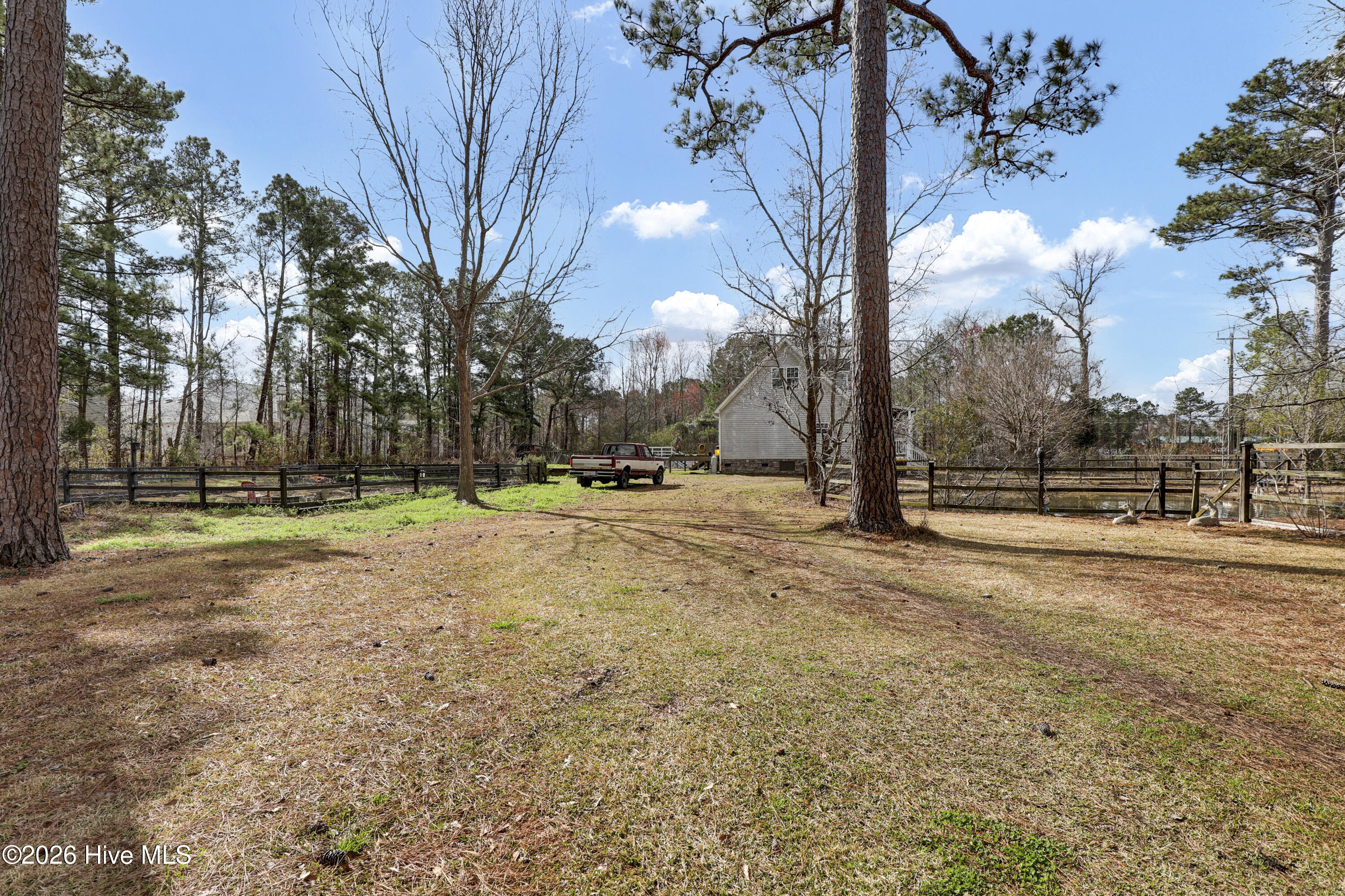 100560637 | Photo 16