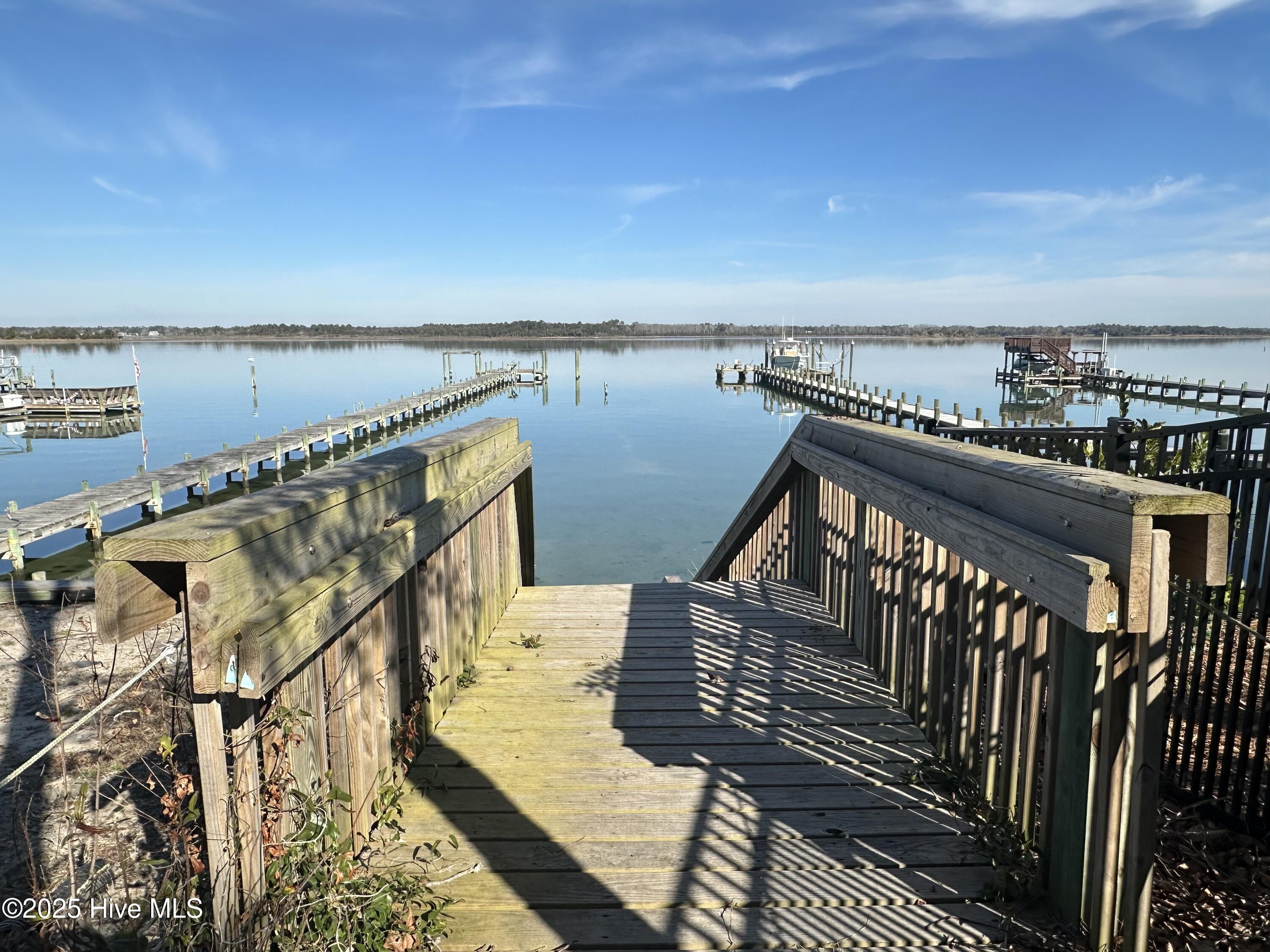 100490035 | Photo 61