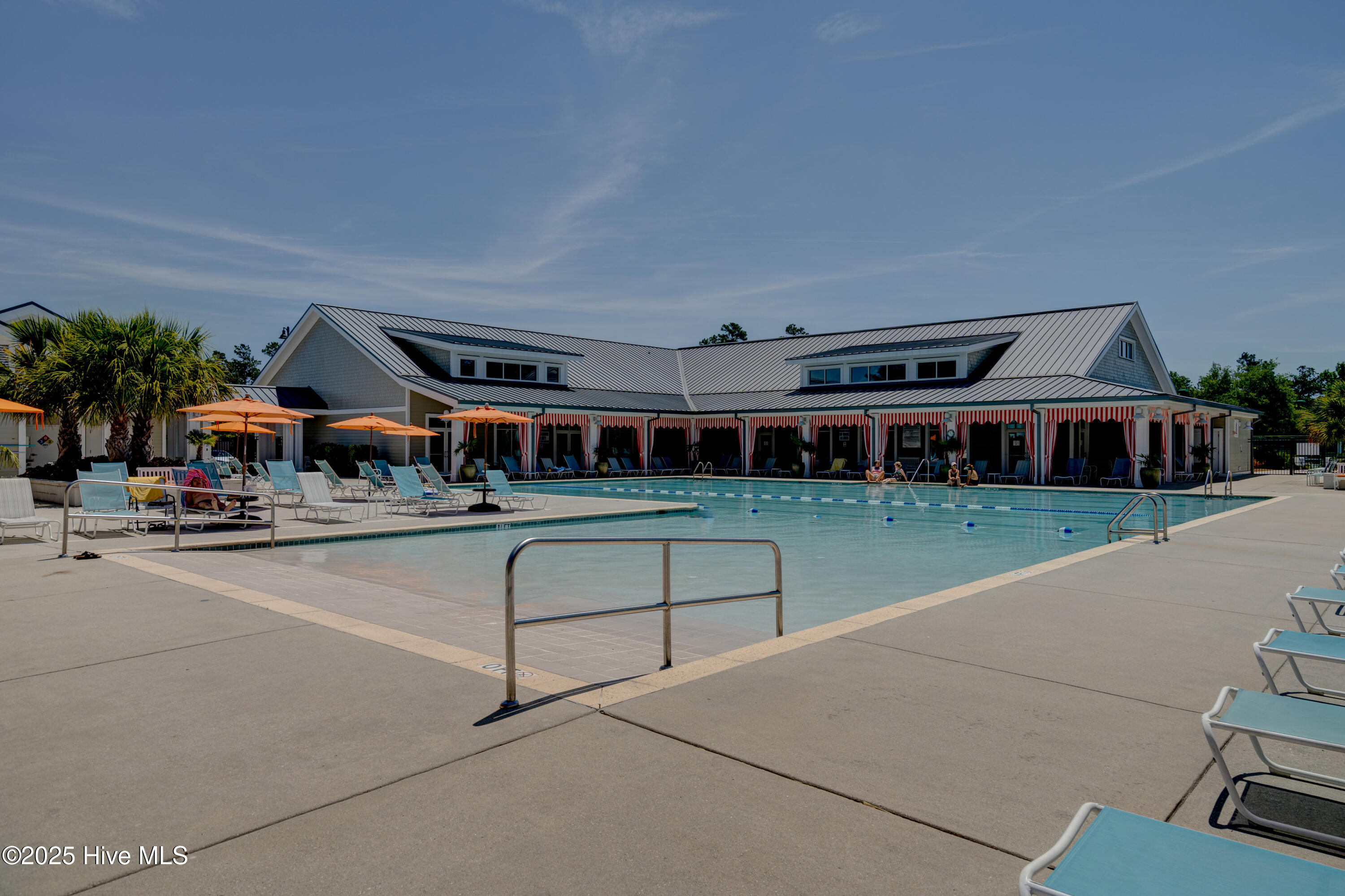 100547164 | Photo 71