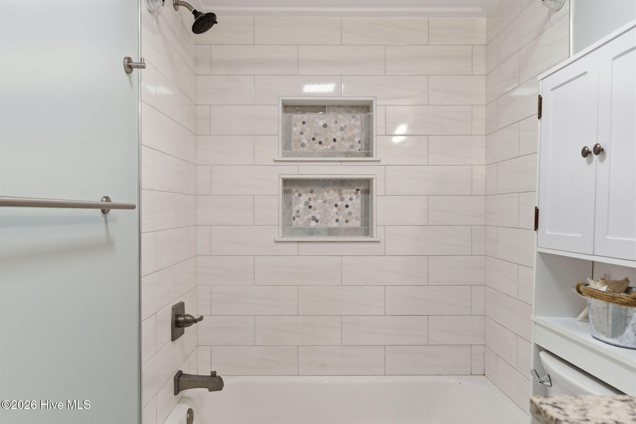 100569576 | Photo 19