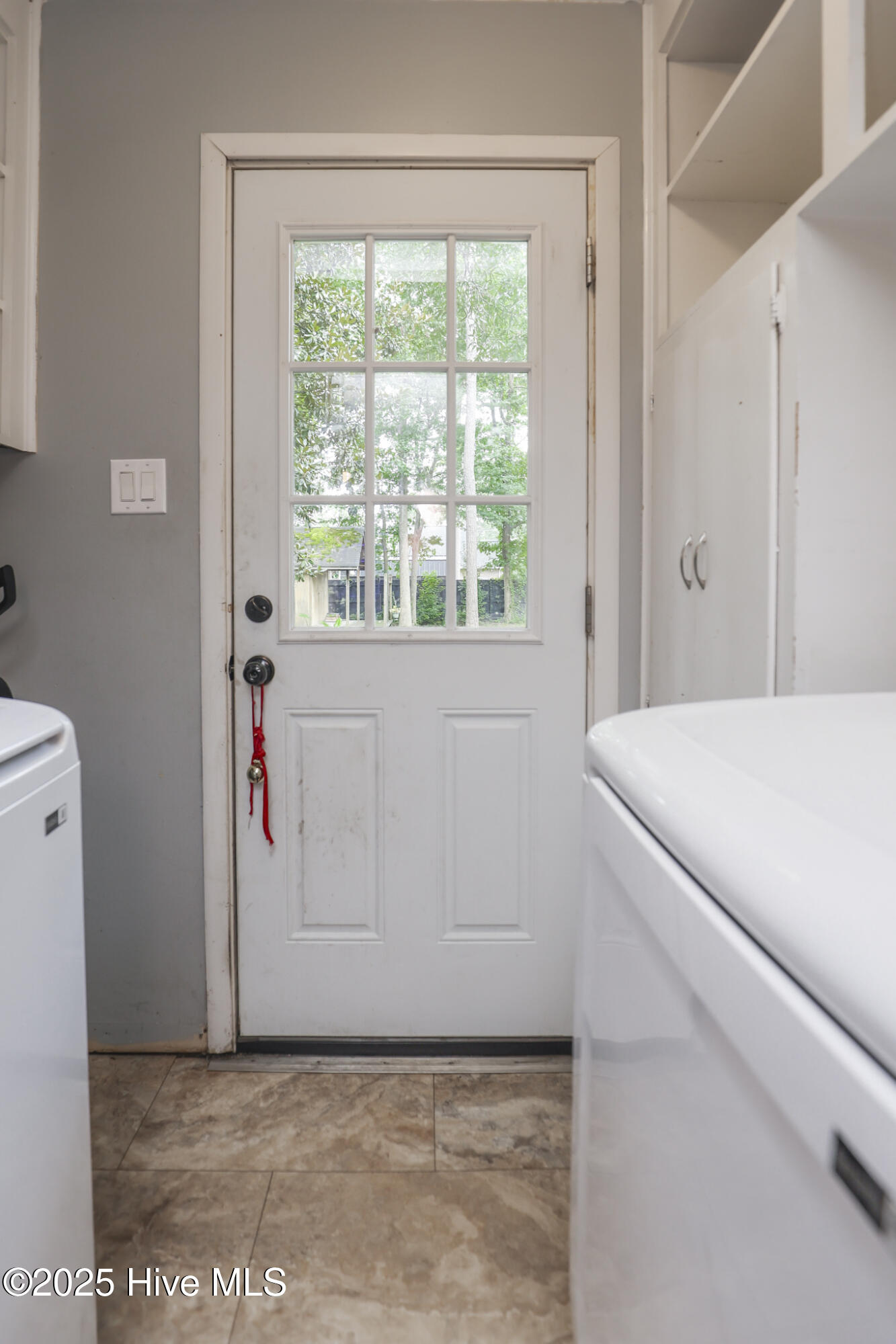 100524871 | Photo 30