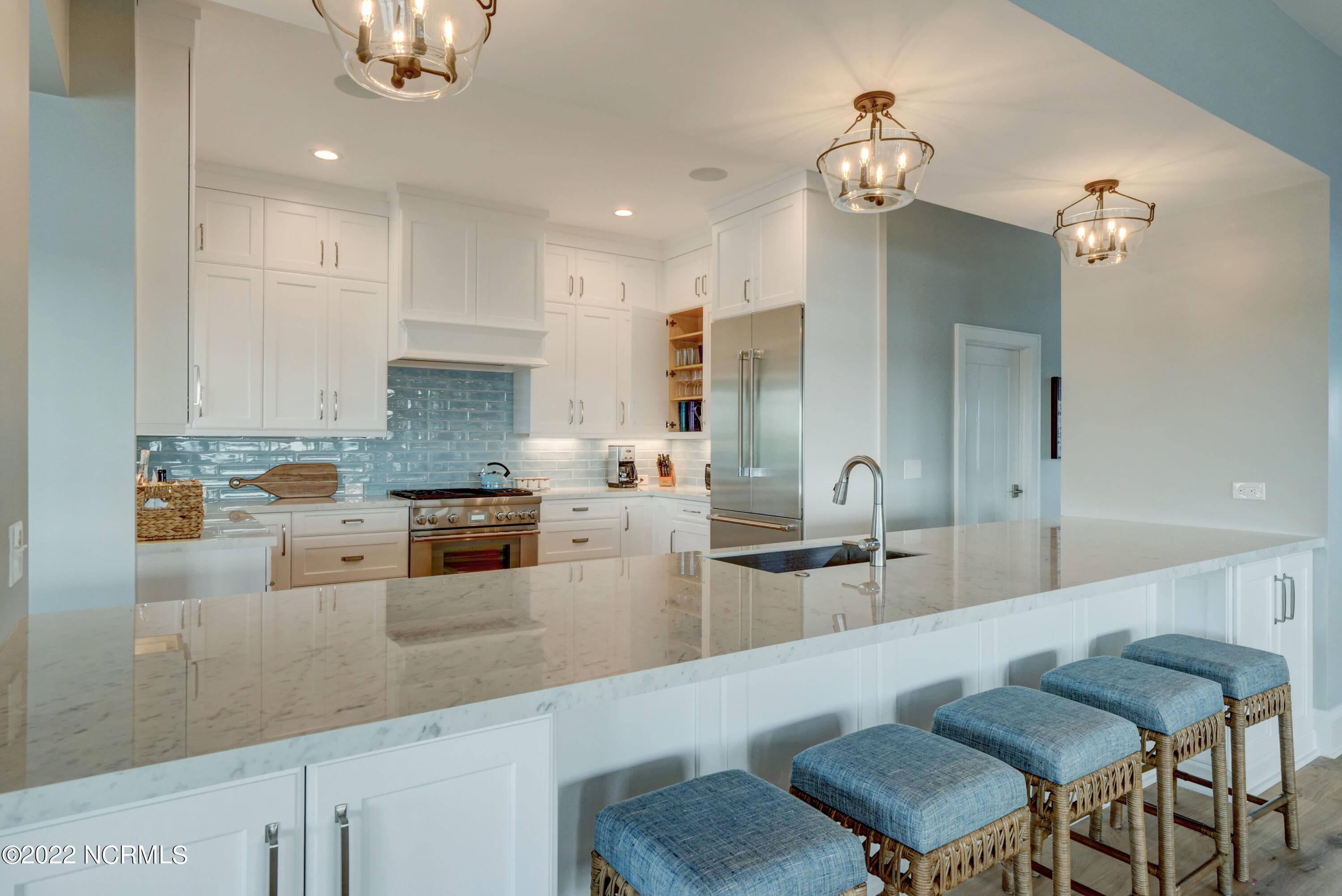 100560154 | Photo 12