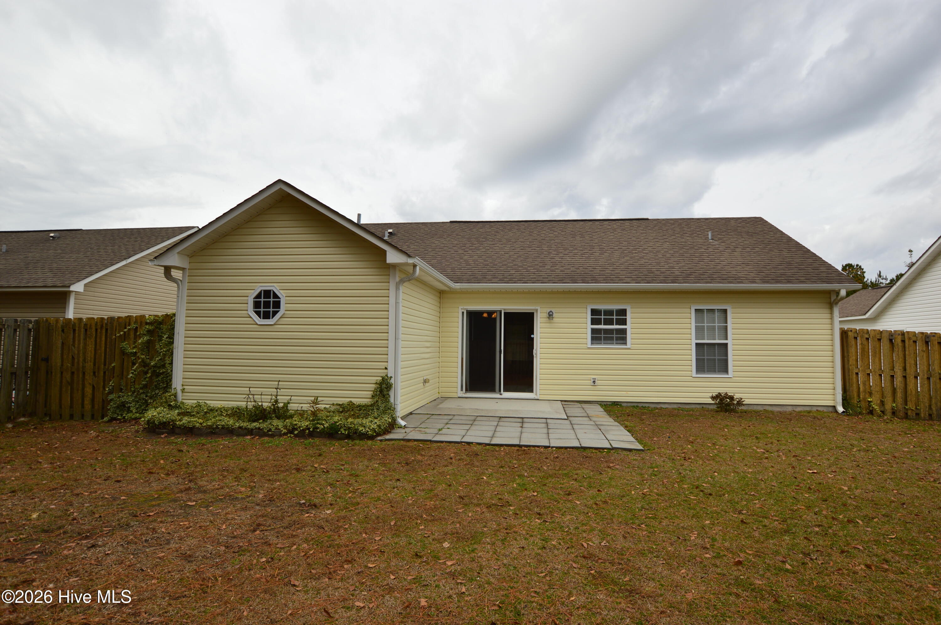 100558188 | Photo 20