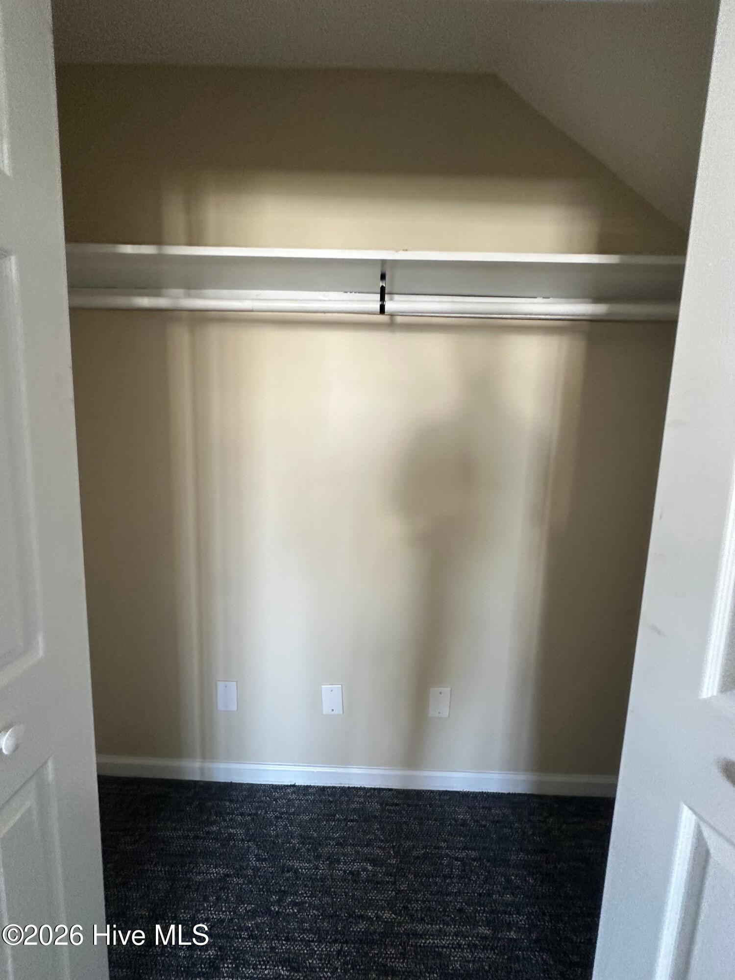 100564152 | Photo 44