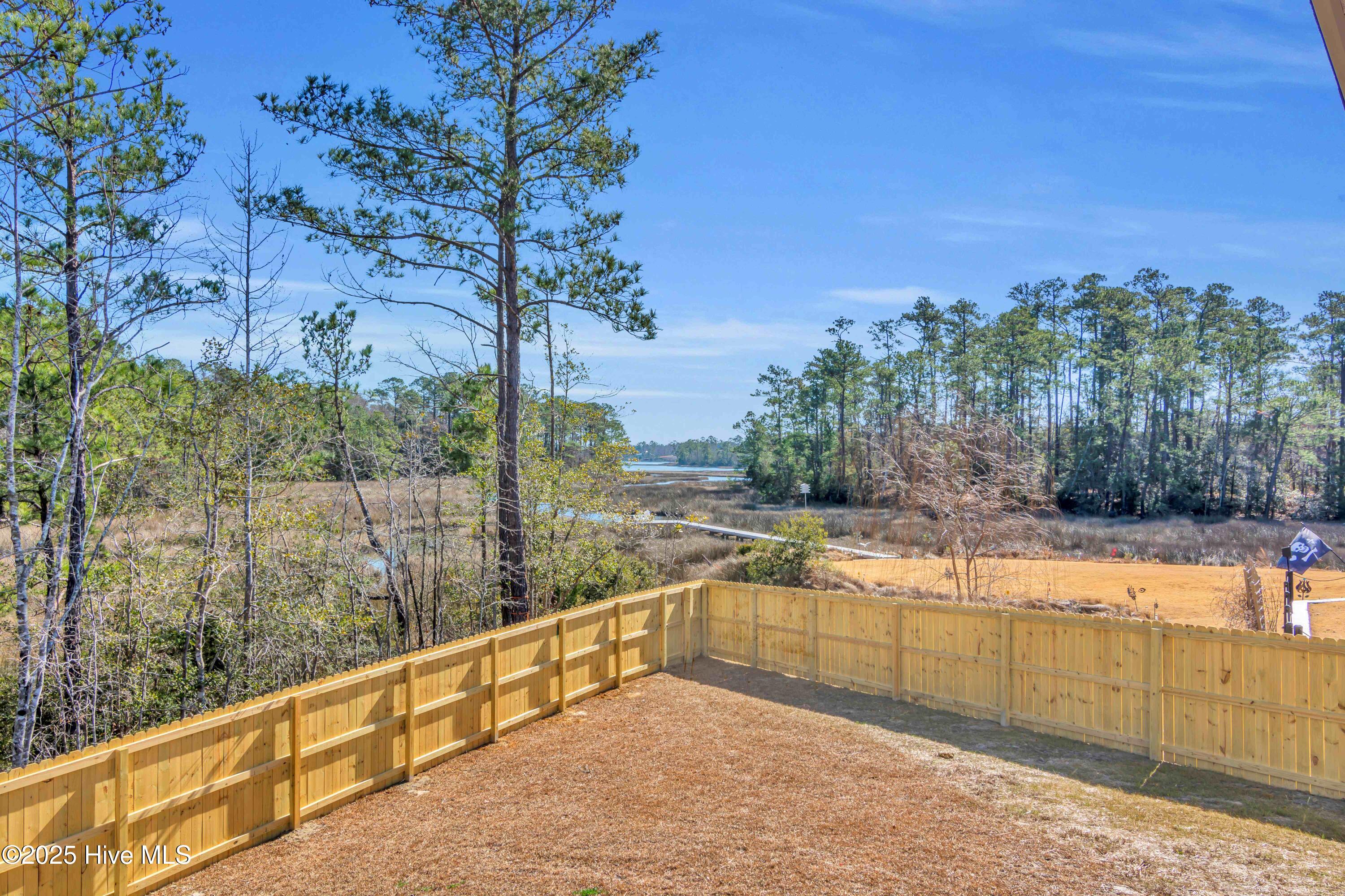 100566089 | Photo 44