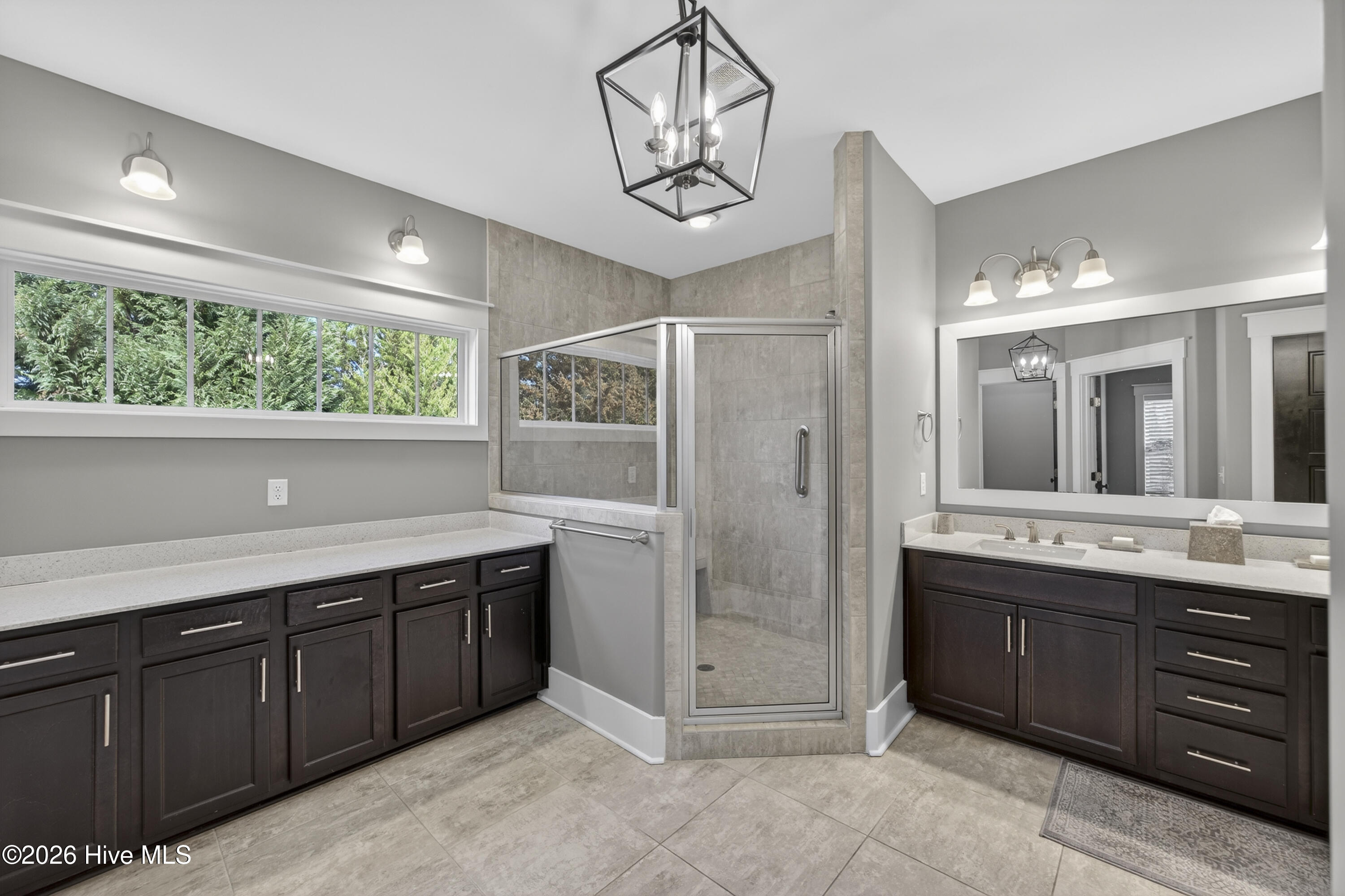 100555140 | Photo 37