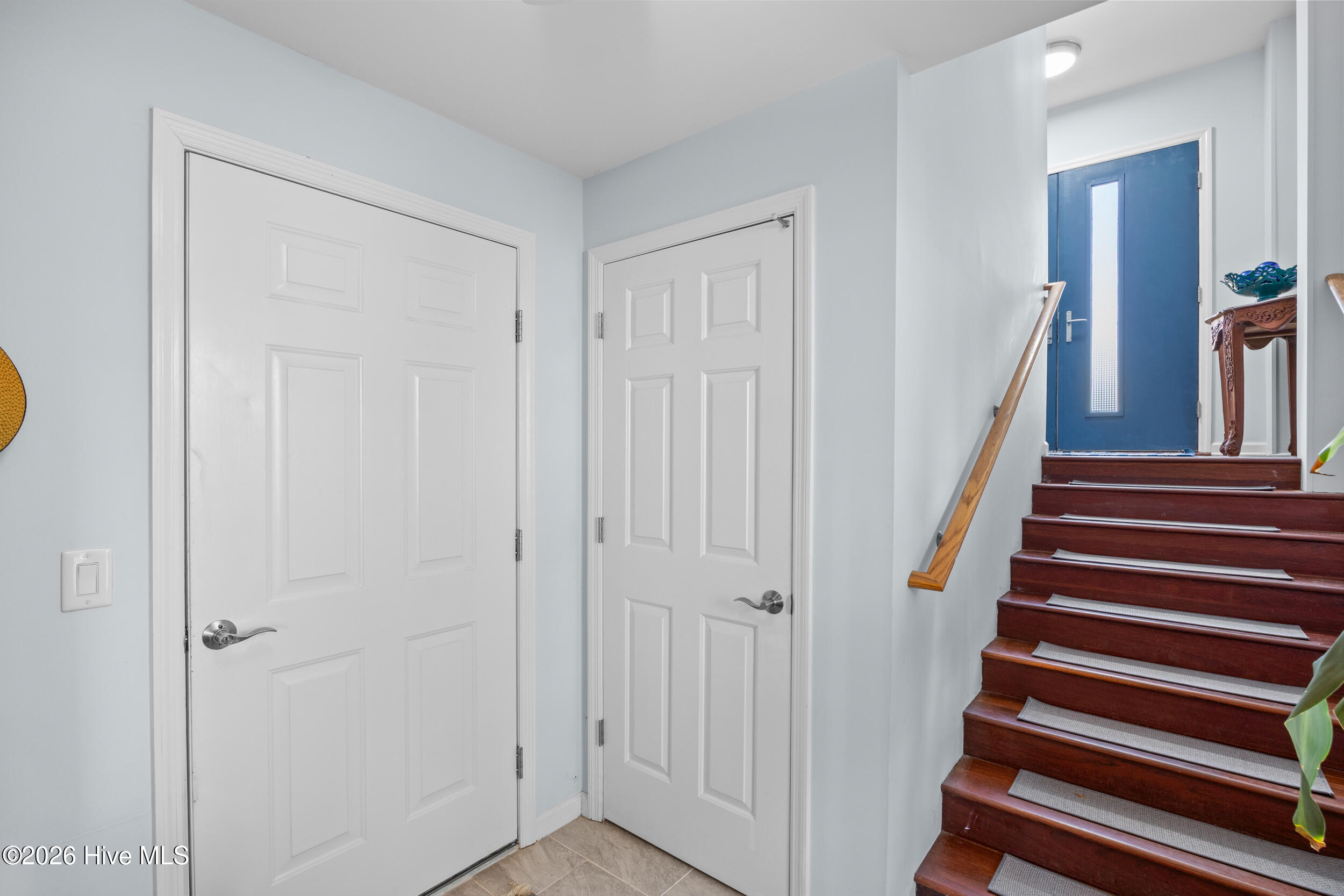 100564811 | Photo 63