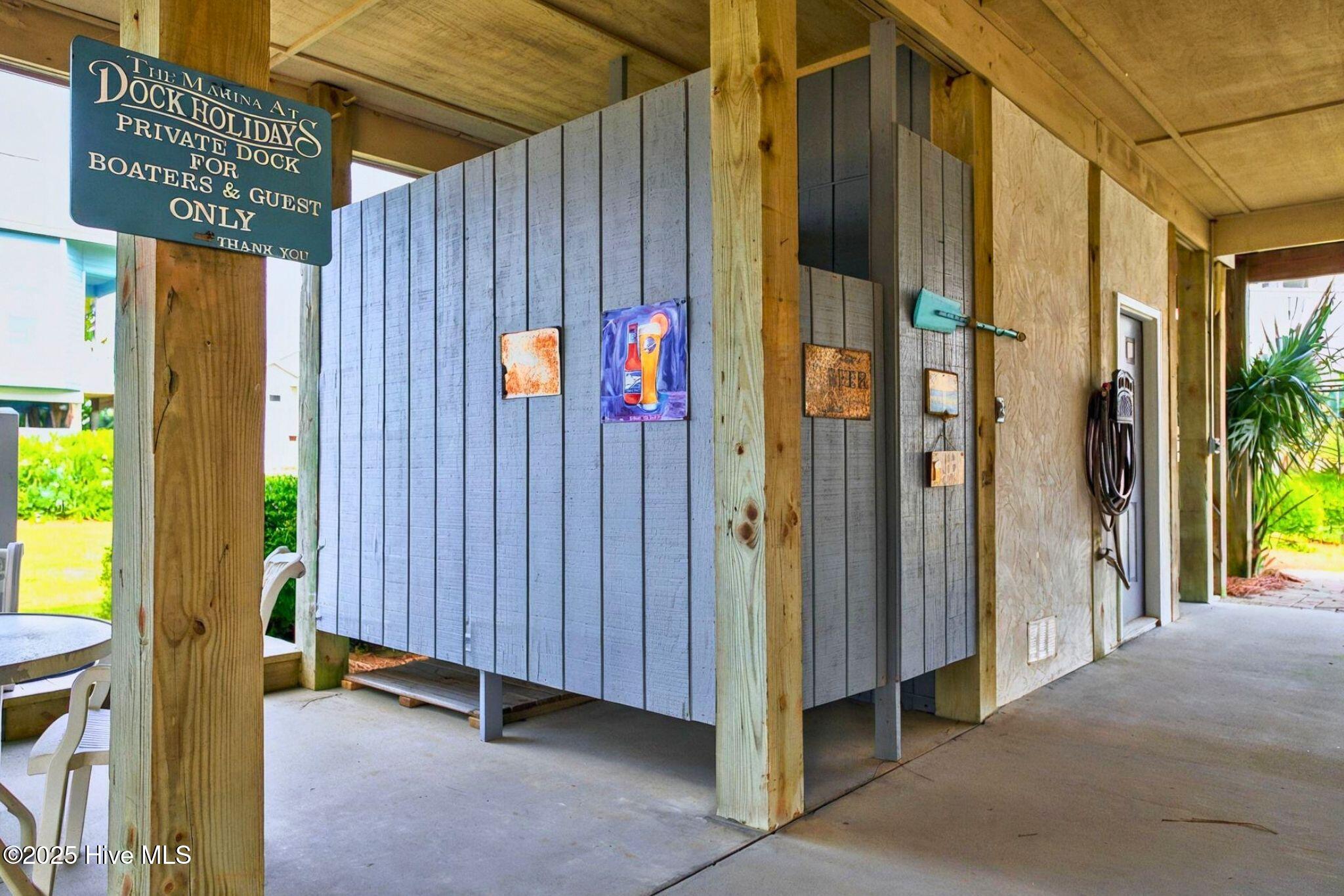 100508877 | Photo 43