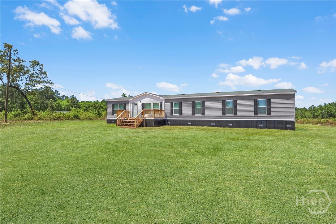 Homes for sale in Hinesville, GA | 221 County Line Rd, Hinesville, GA 31313 | MLS# SA353740