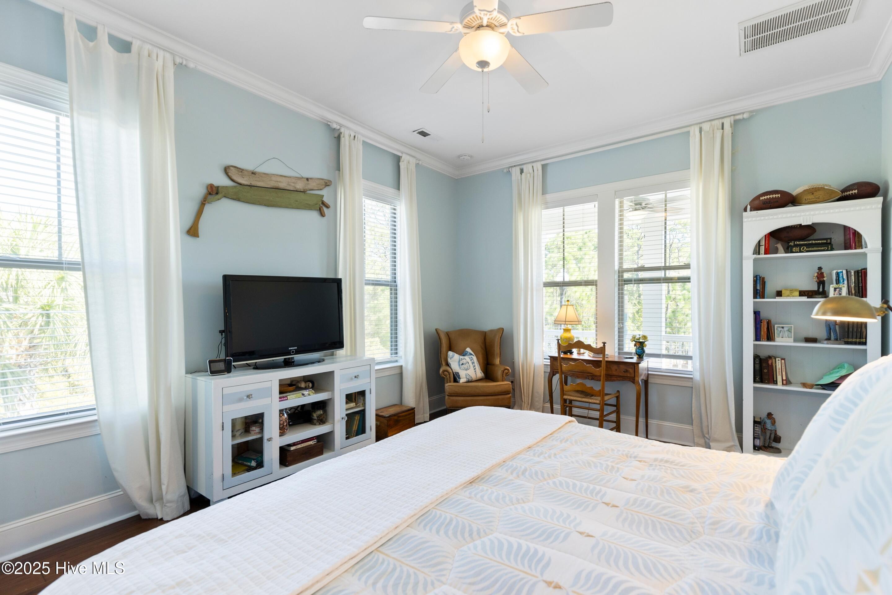 100536198 | Photo 34