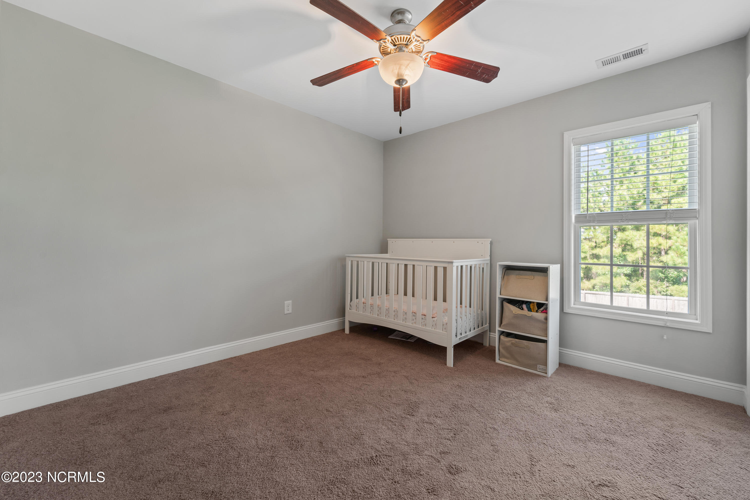 100570623 | Photo 15