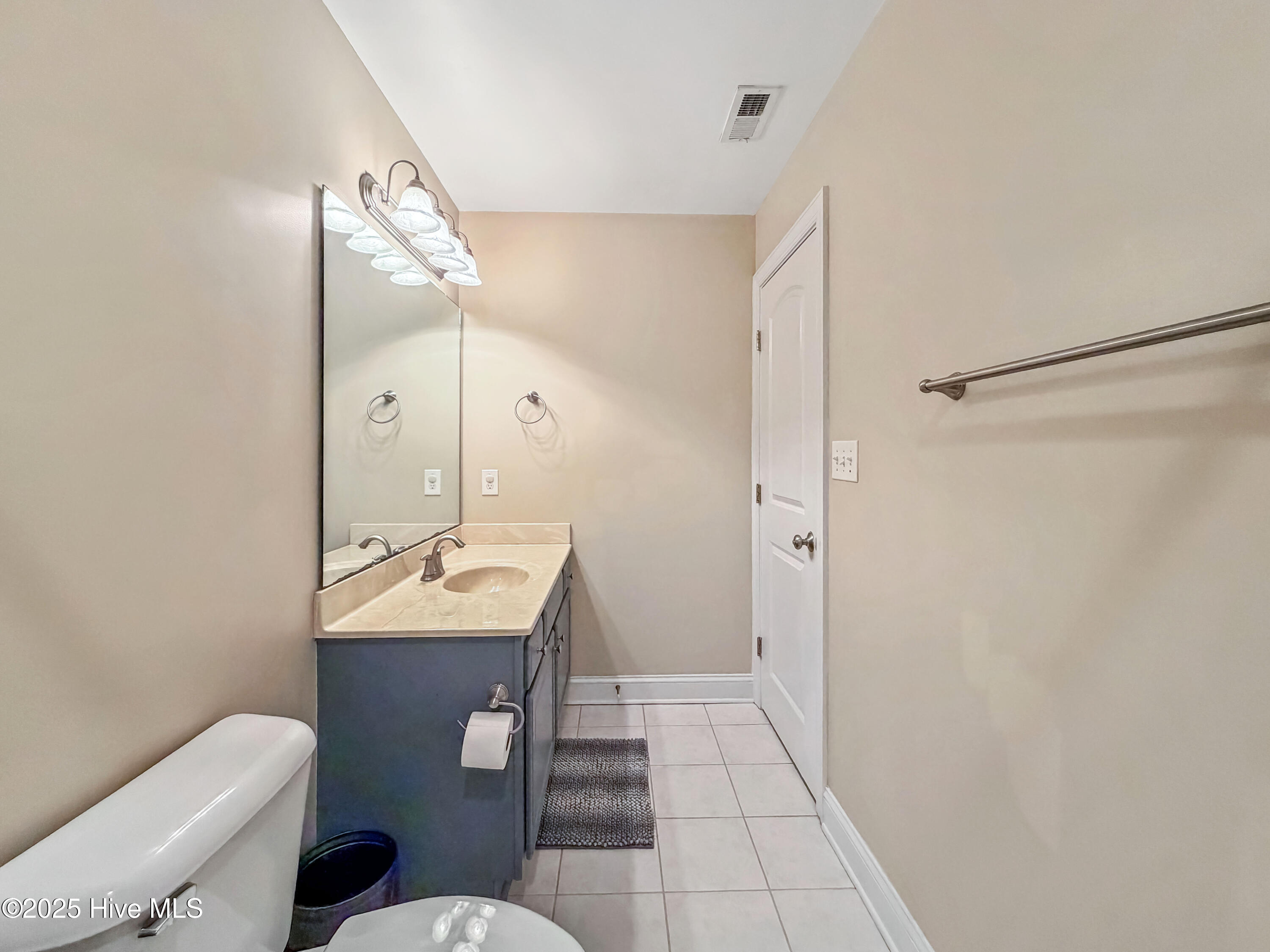 100543417 | Photo 34