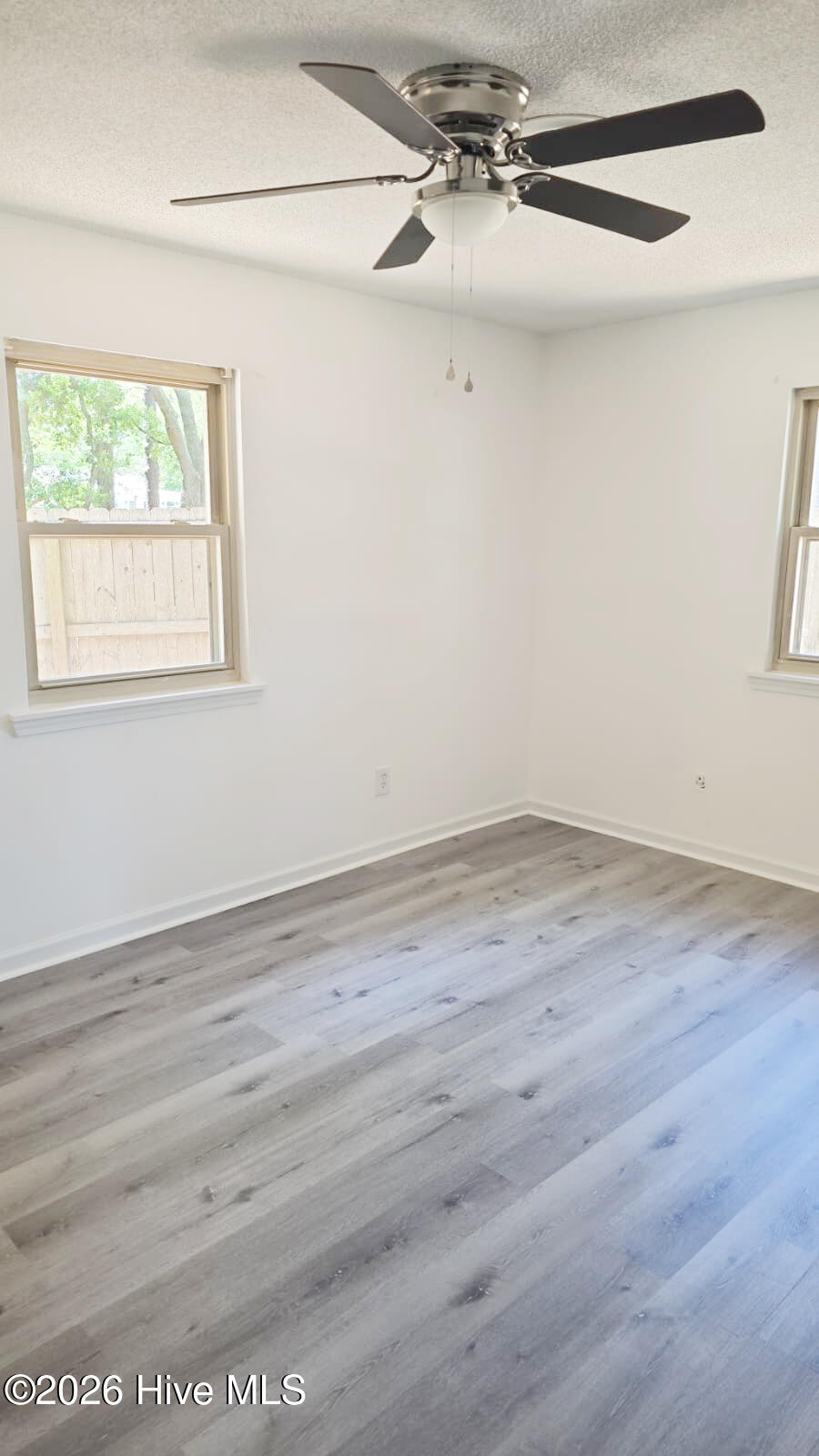 100568937 | Photo 14