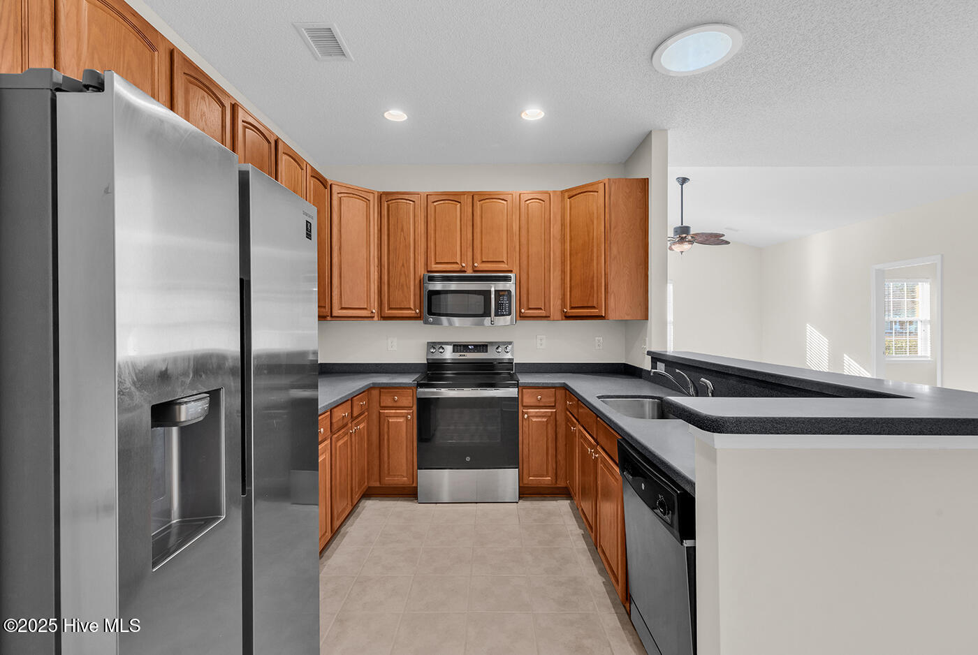 100545538 | Photo 13