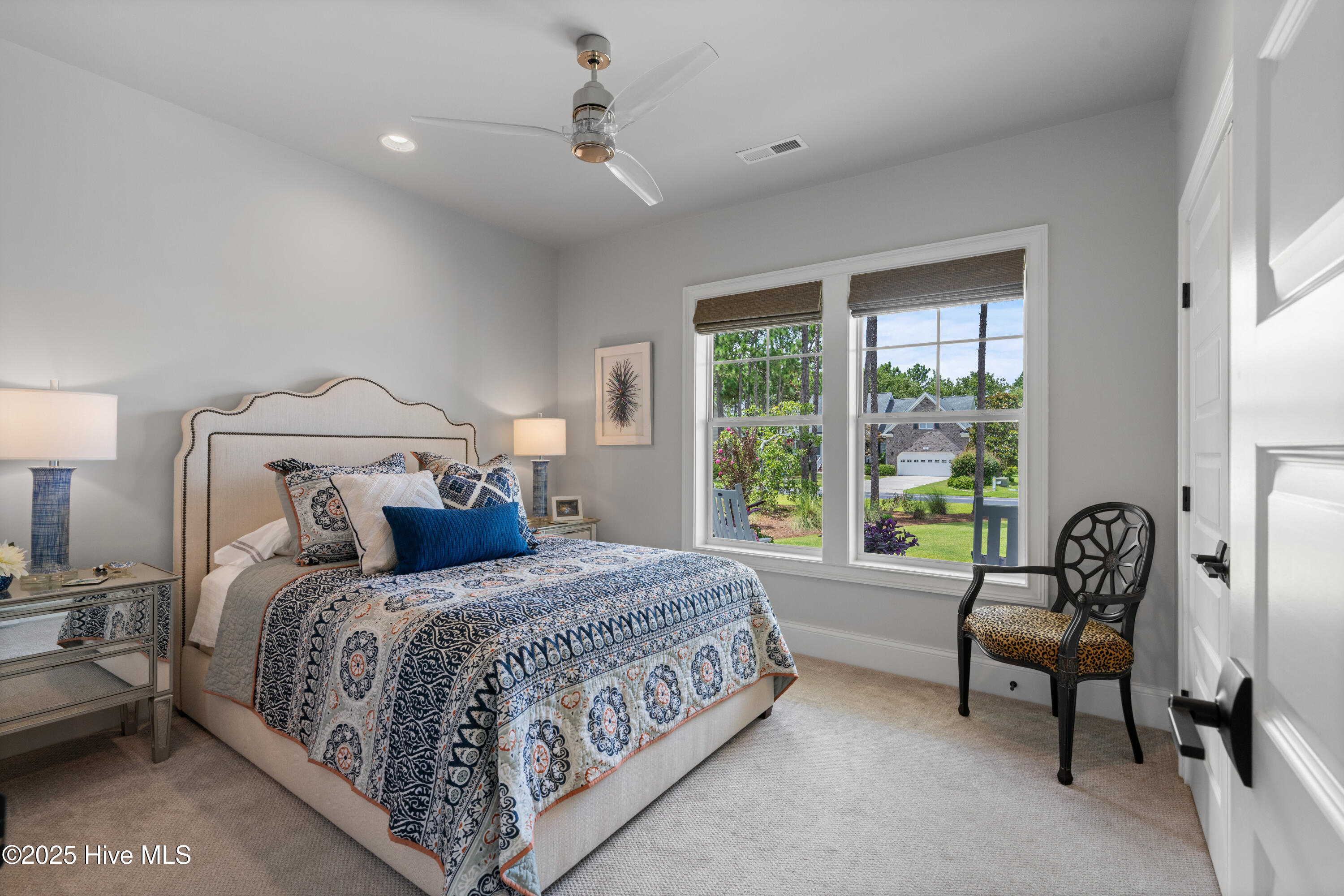 100551576 | Photo 38