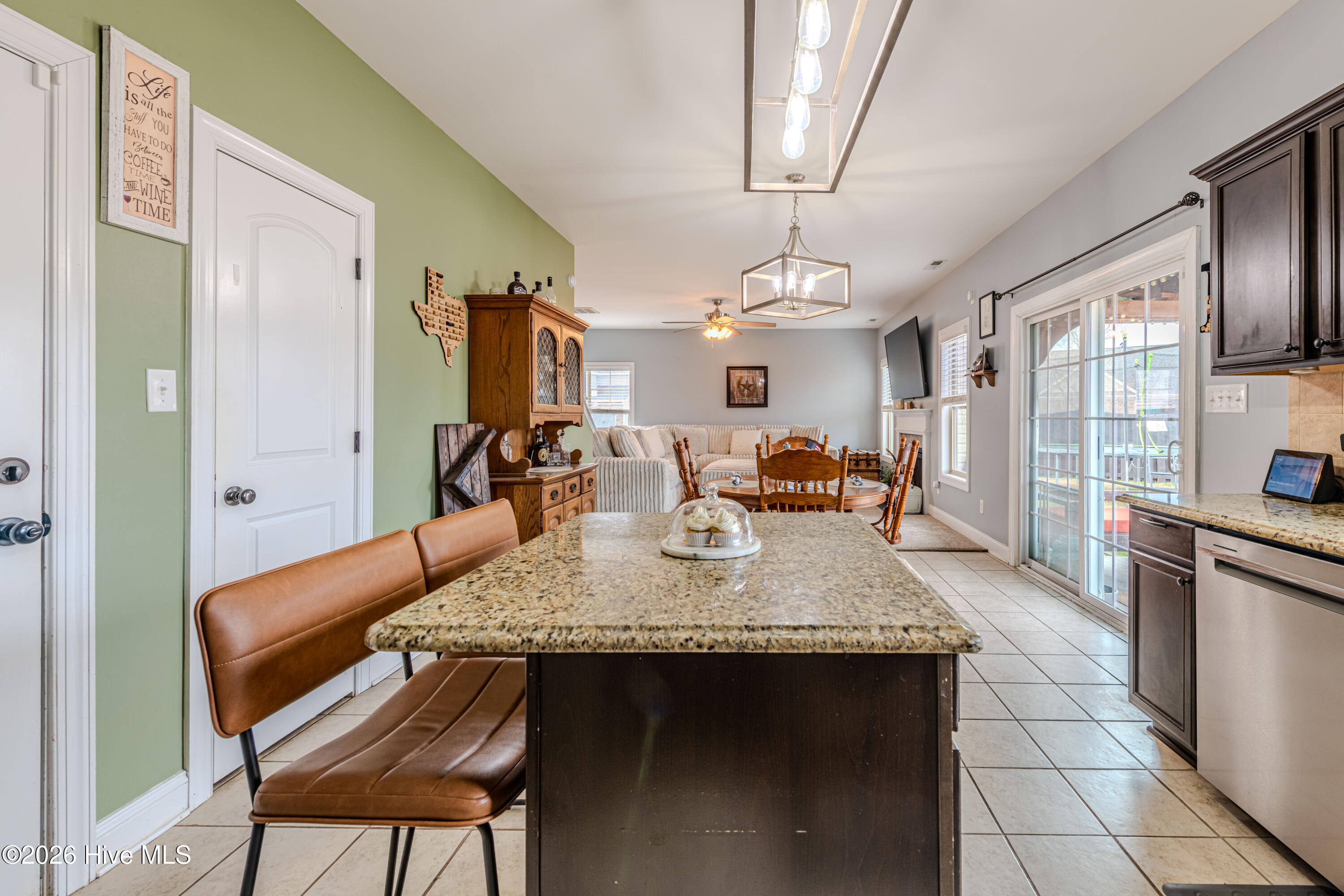 100555095 | Photo 41