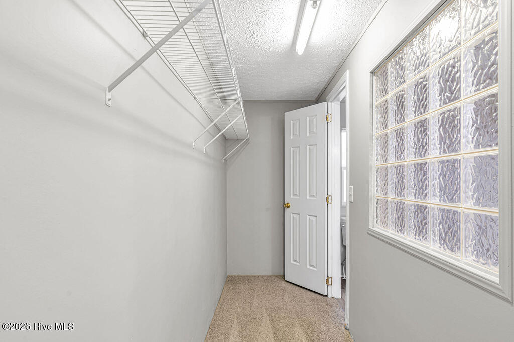 100547884 | Photo 33