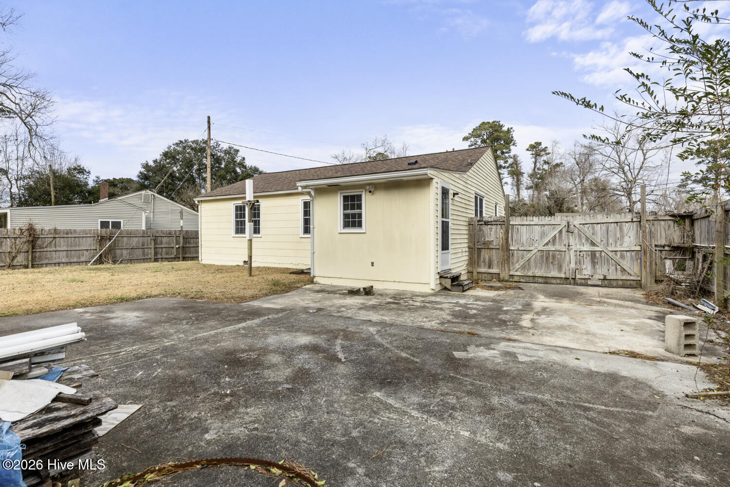 100549586 | Photo 24