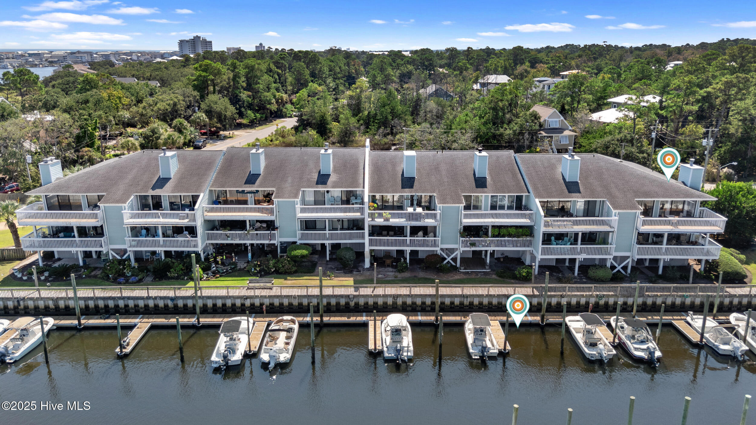 100559717 | Photo 44