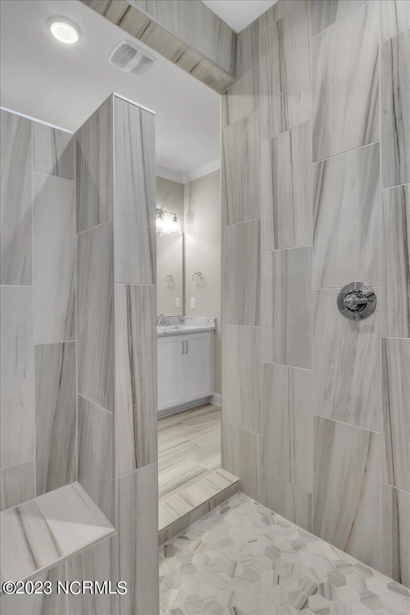 100524155 | Photo 88