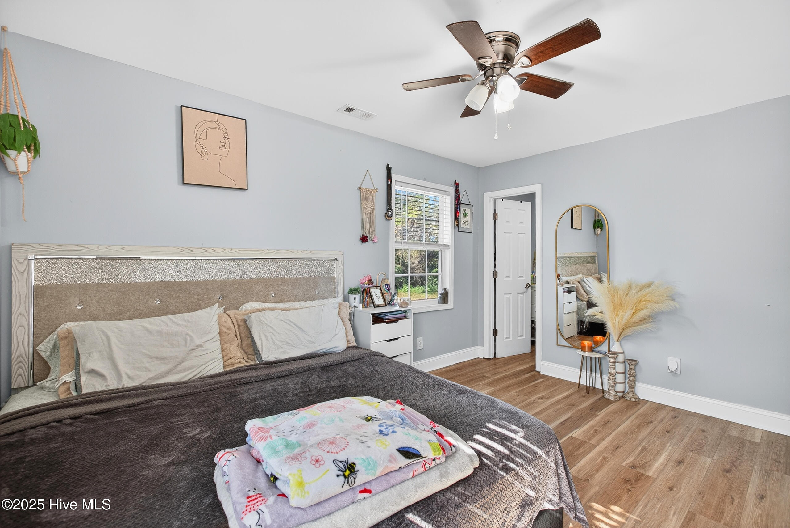 218 Forest View 