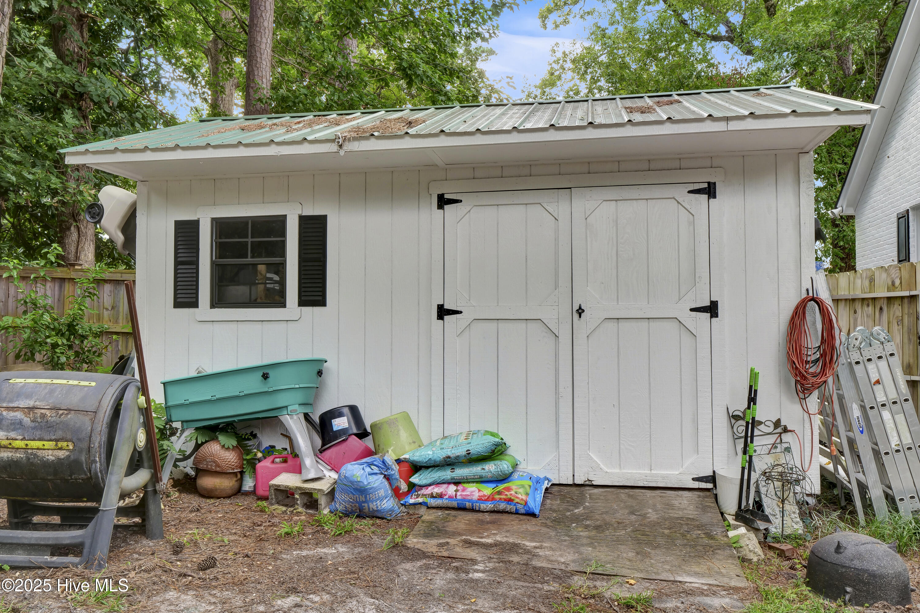 100528167 | Photo 42