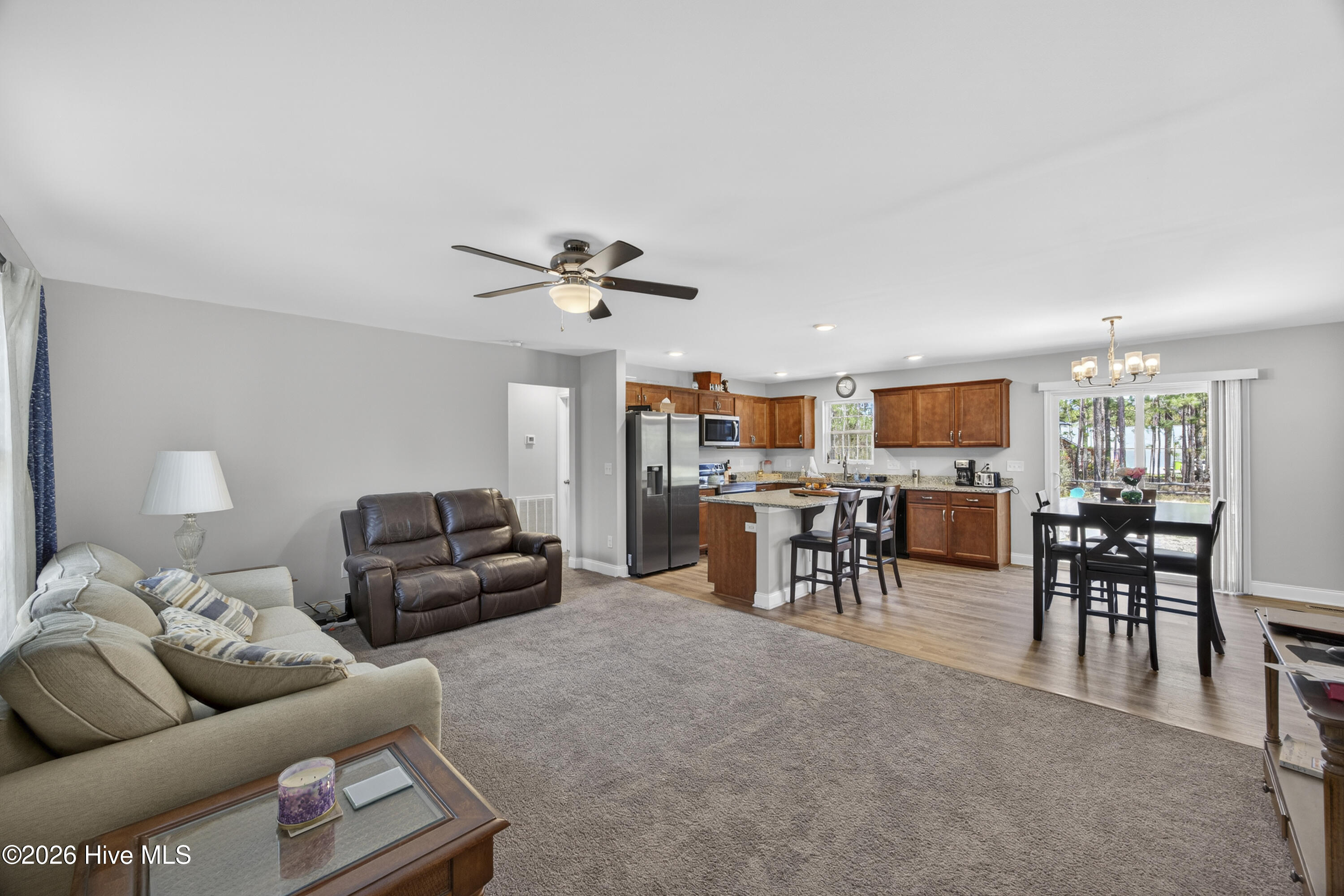 100548706 | Photo 27