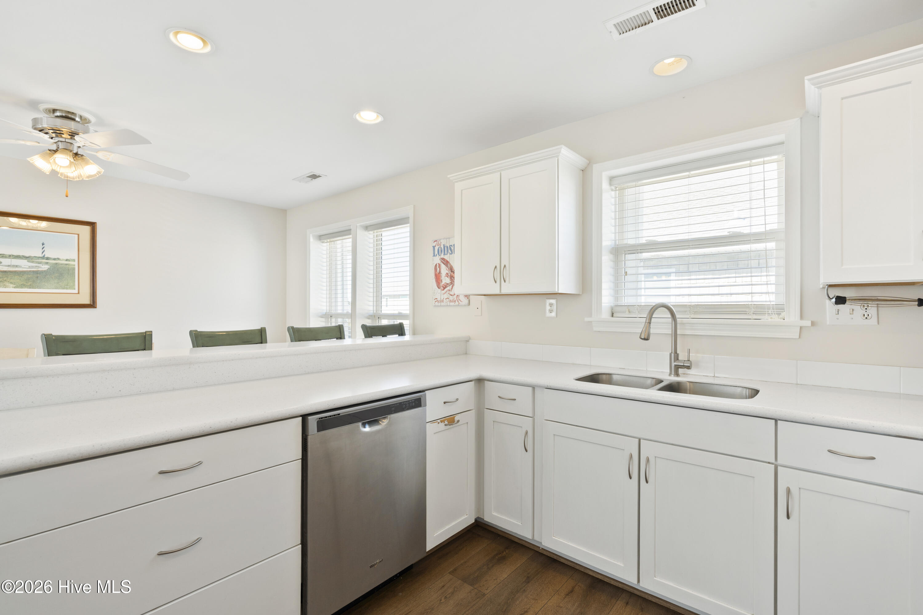 100549941 | Photo 10