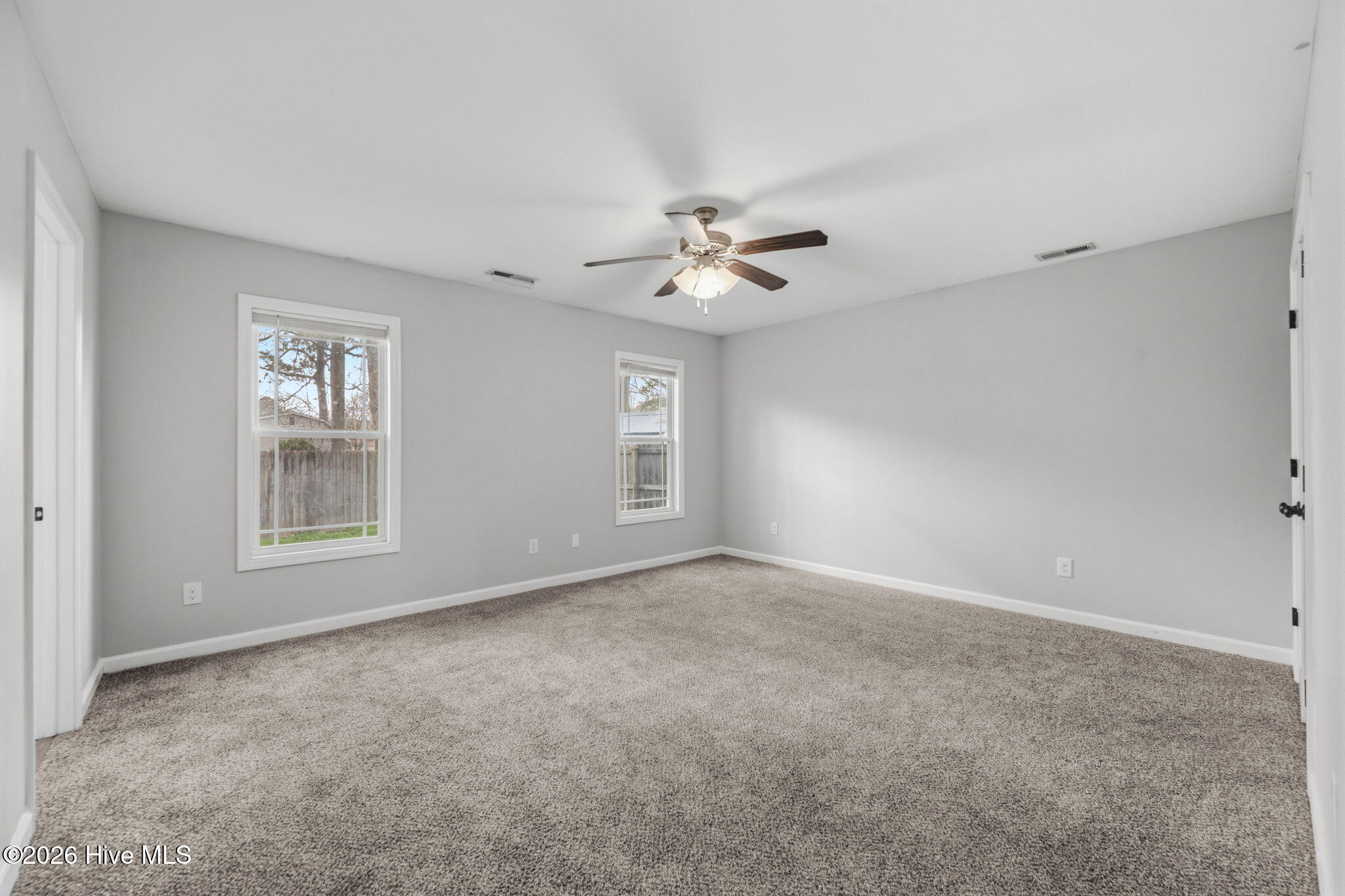 100558814 | Photo 17