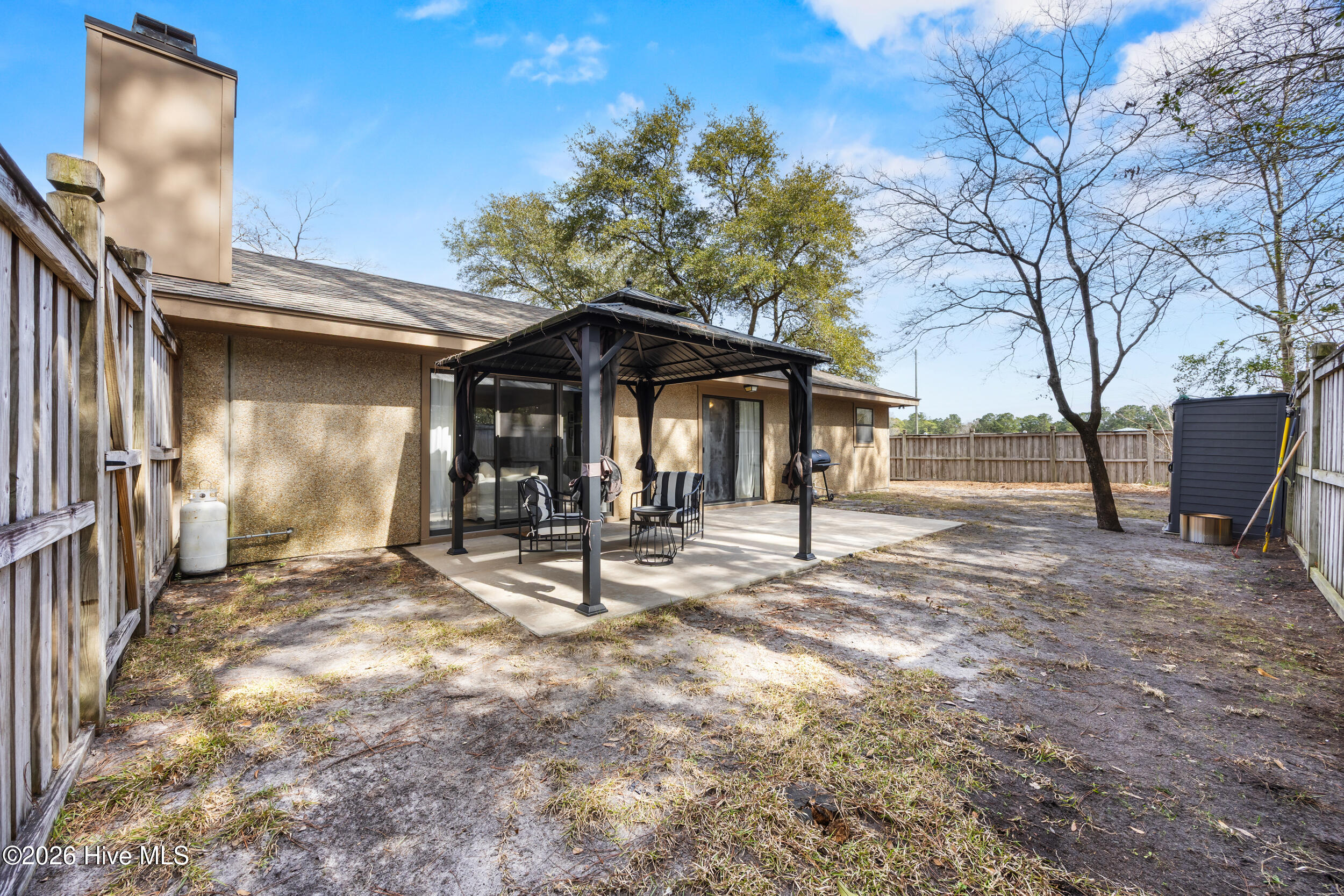 100558579 | Photo 35