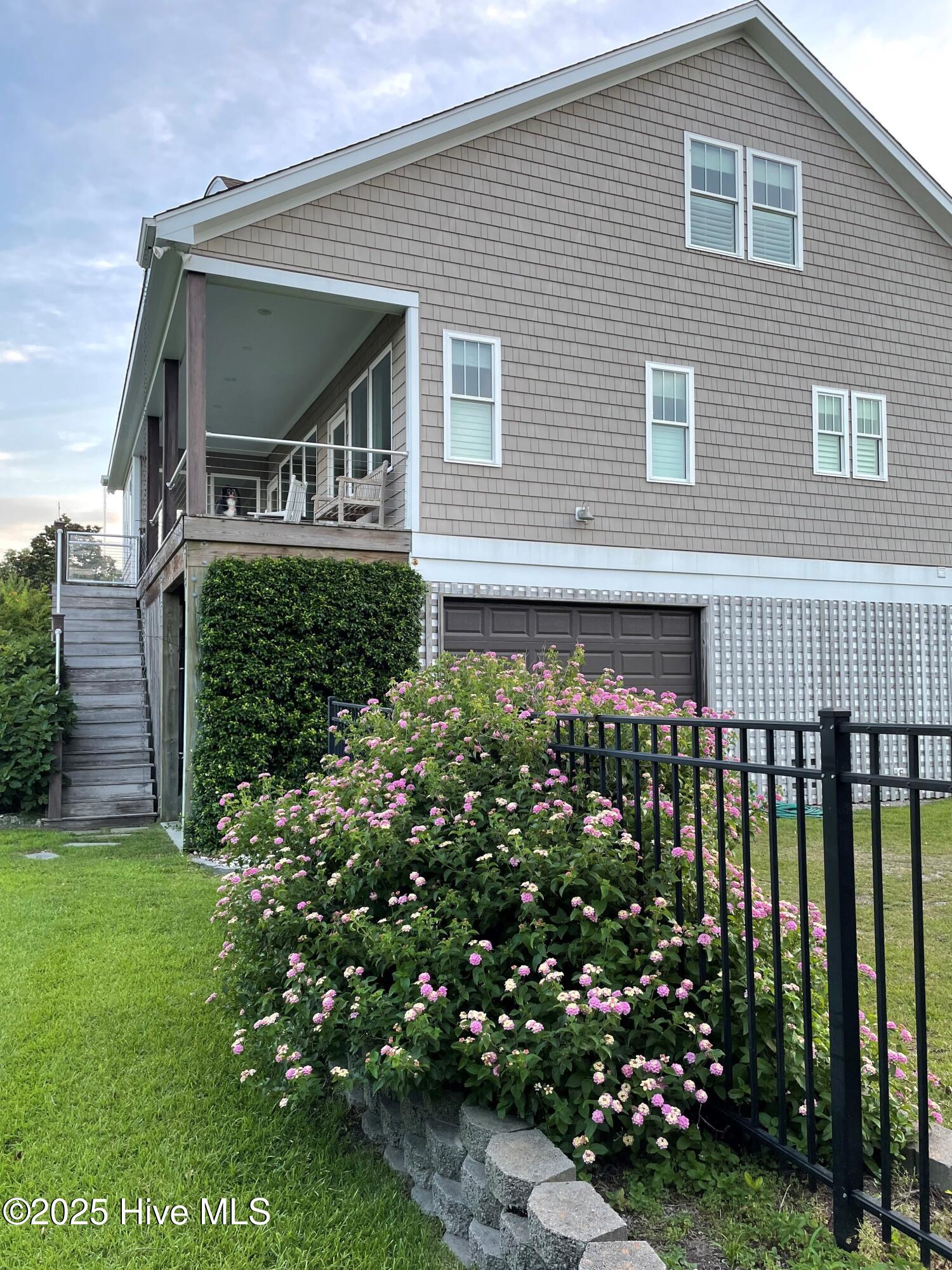 100487691 | Photo 47