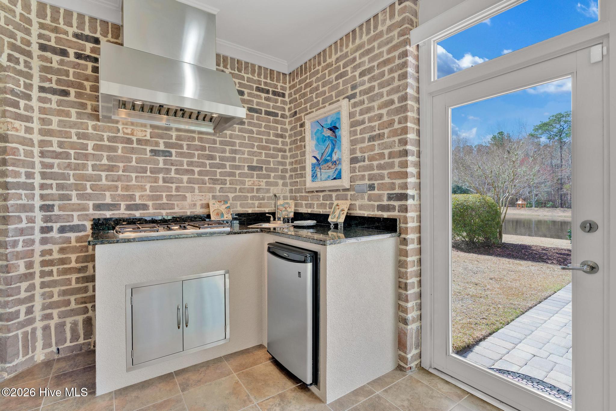 100559631 | Photo 41